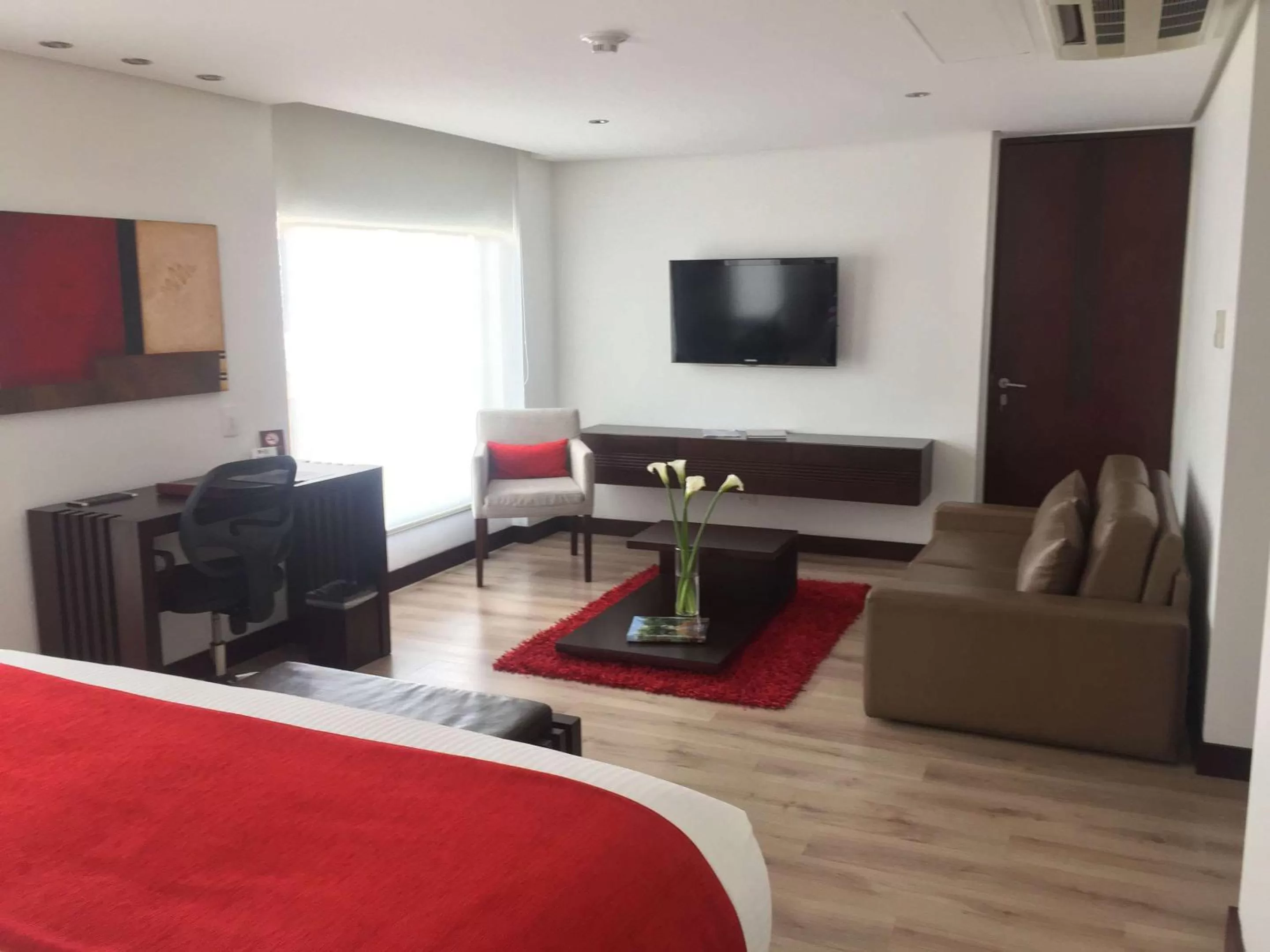 Photo of the whole room in Best Western Plus 93 Park Hotel