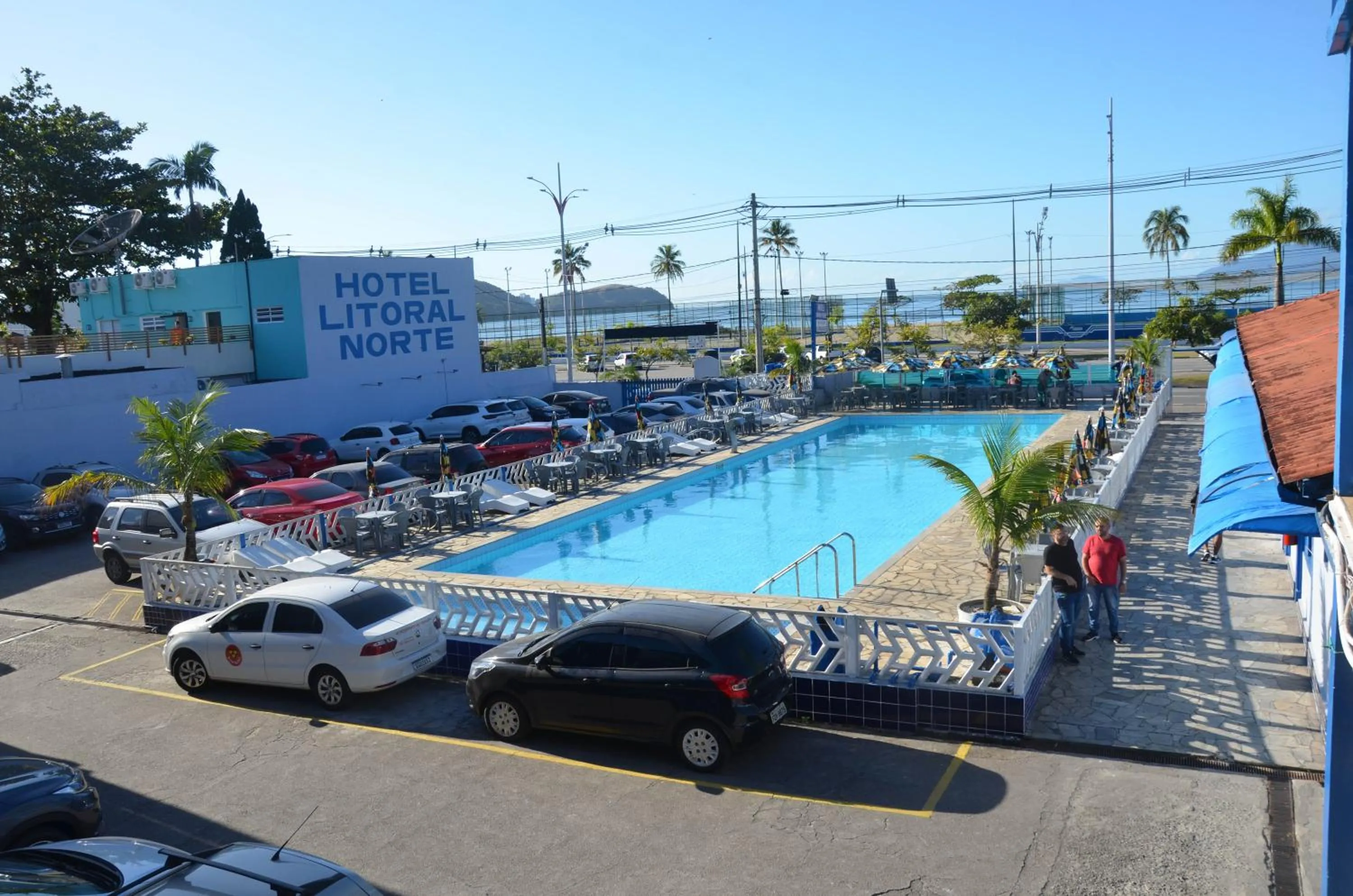Swimming pool in Hotel Litoral Norte