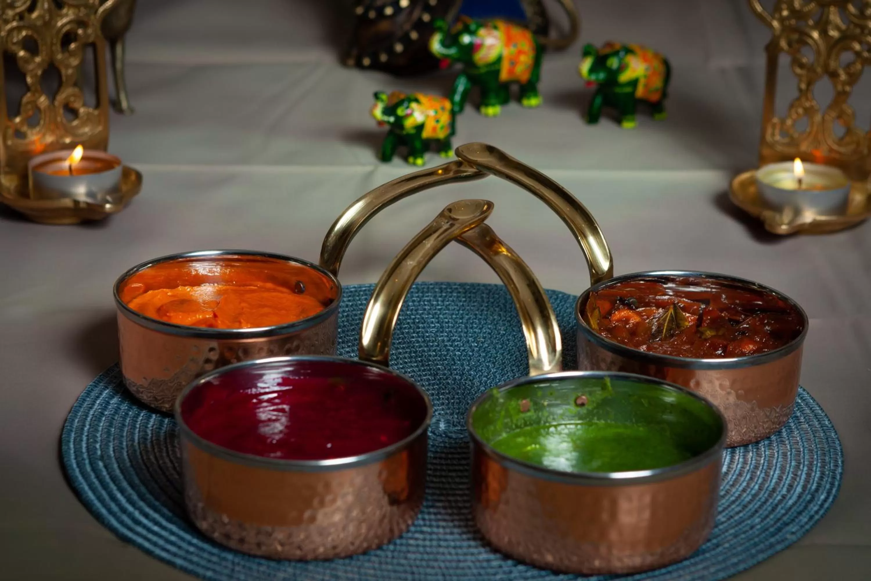 Restaurant/places to eat in Sunday Hotel Holiday international Dubai