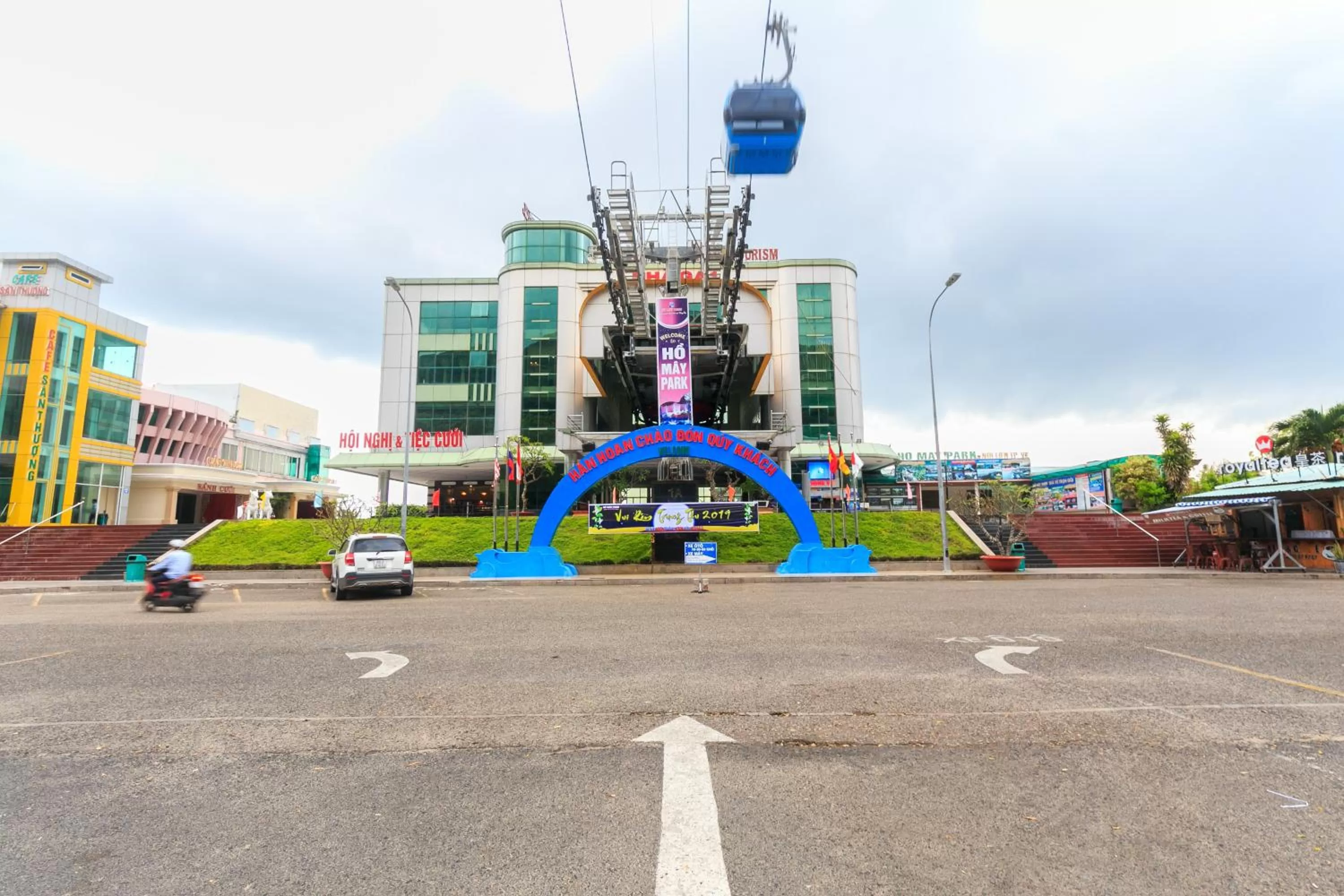 Nearby landmark in Marine Hotel & Apartment