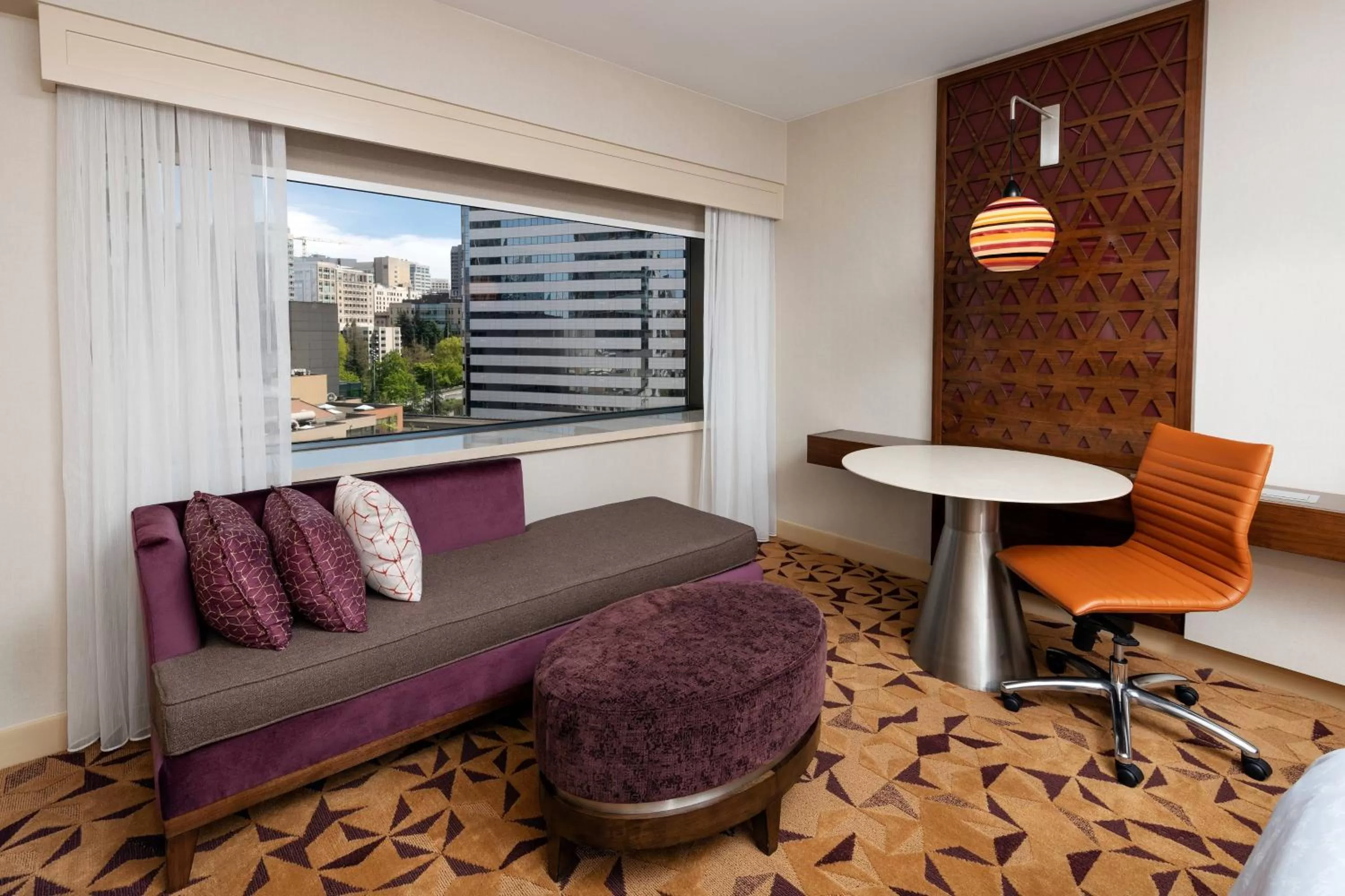 King Room with Adapted Tub - Mobility Accessible in Sheraton Grand Seattle