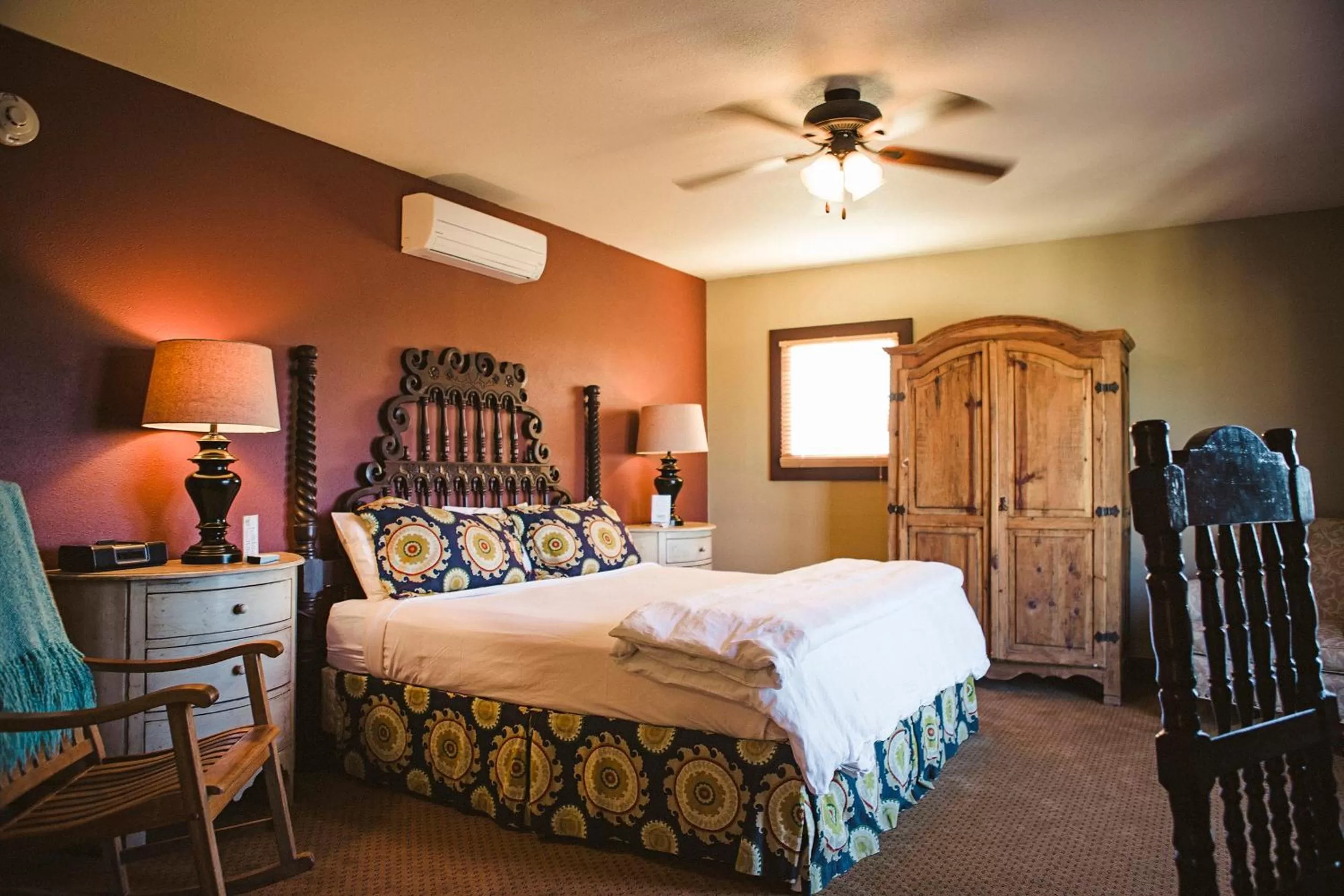 Bedroom, Bed in The Holland Hotel