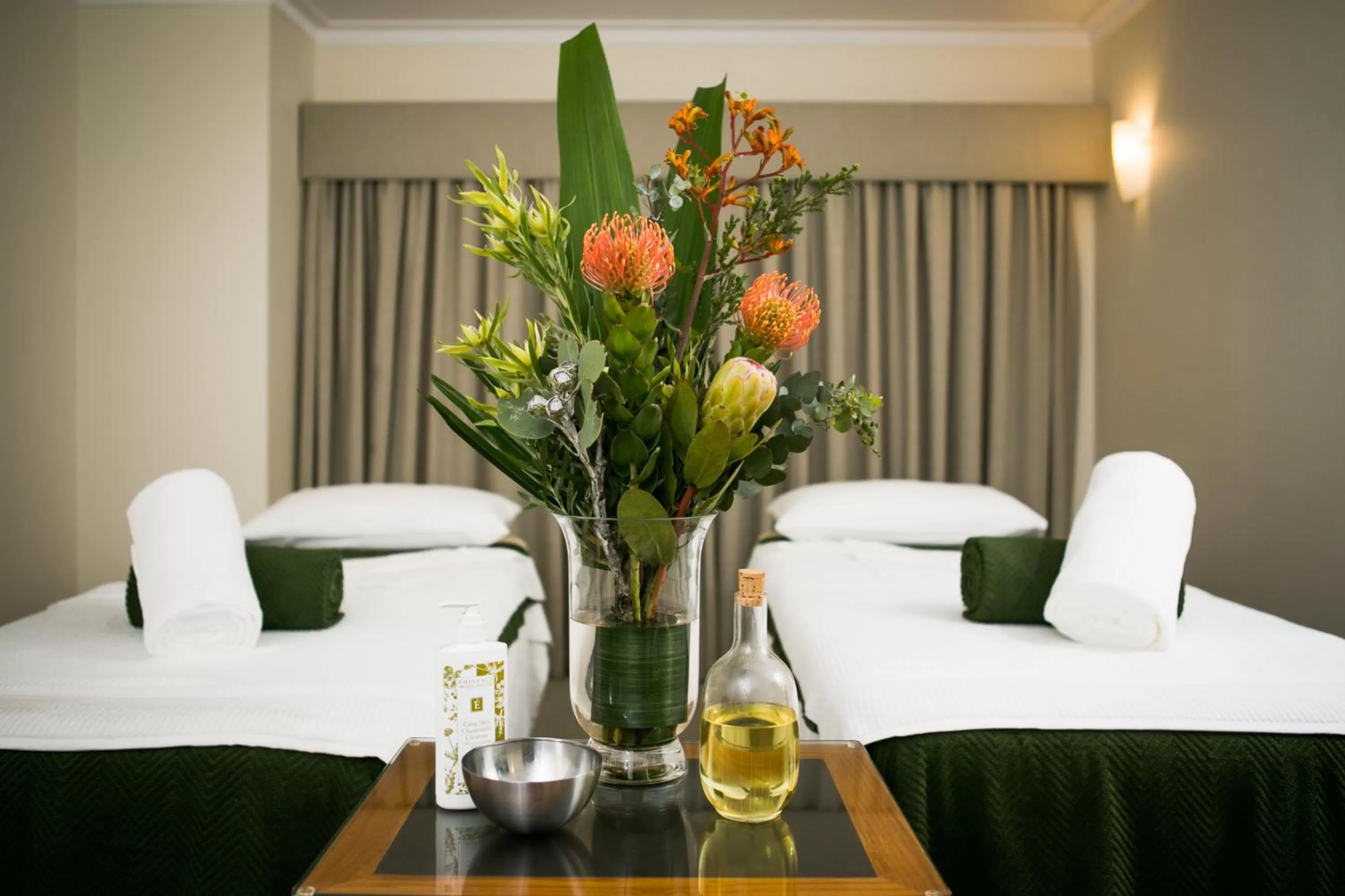 Massage, Bed in Fairmont Resort Blue Mountains MGallery Collection