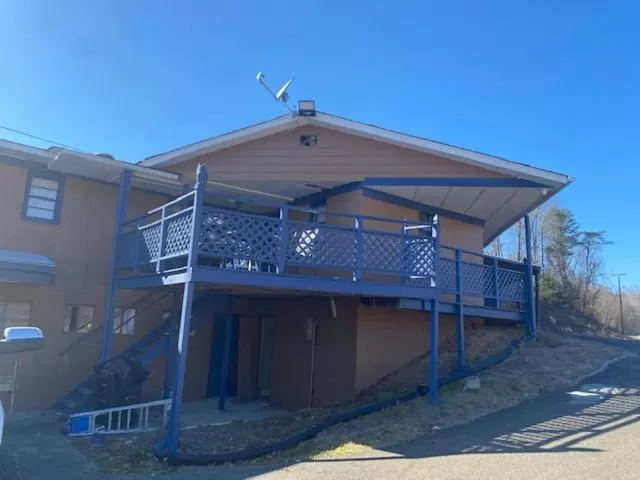 Property Building in Andy Griffith Parkway Inn
