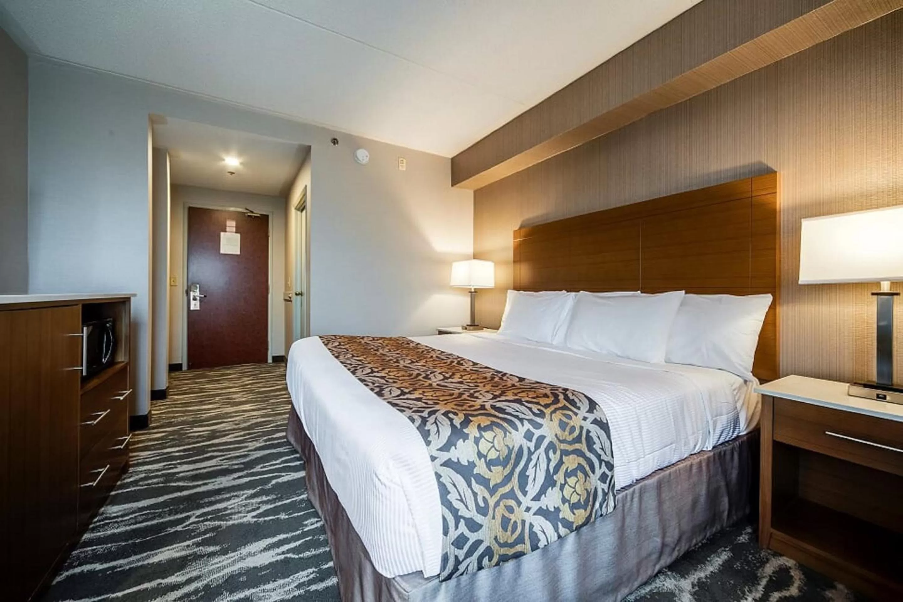 Bed in Monte Carlo Inn Brampton