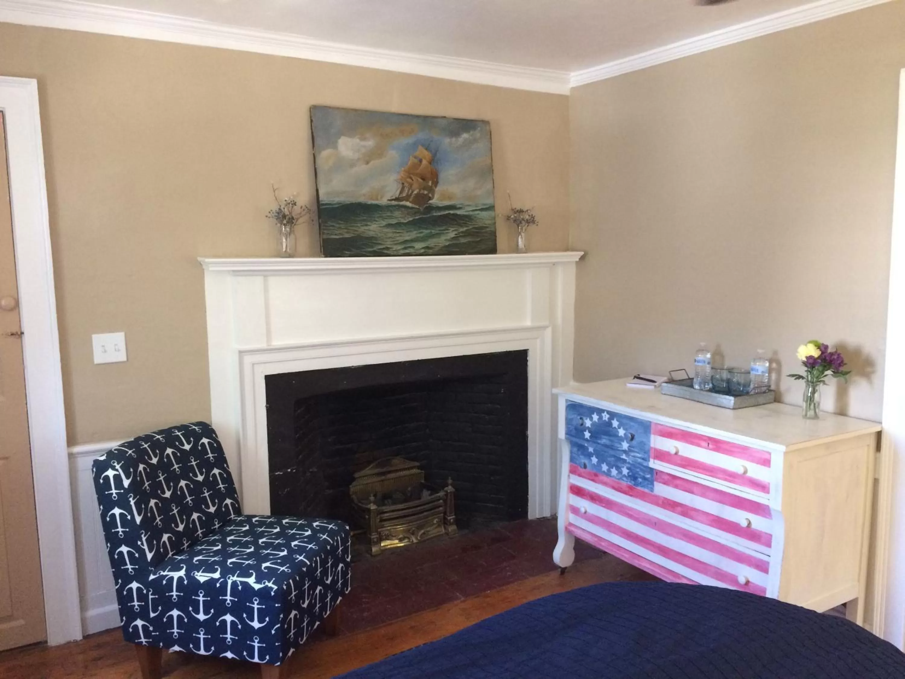Photo of the whole room, Seating Area in William's Grant Inn Bed and Breakfast