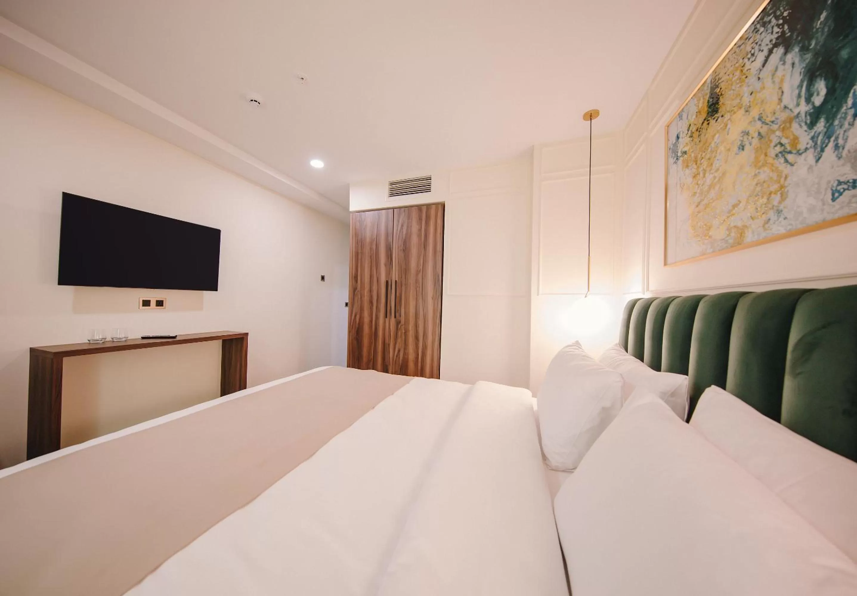 Photo of the whole room, Bed in Orden Hotel