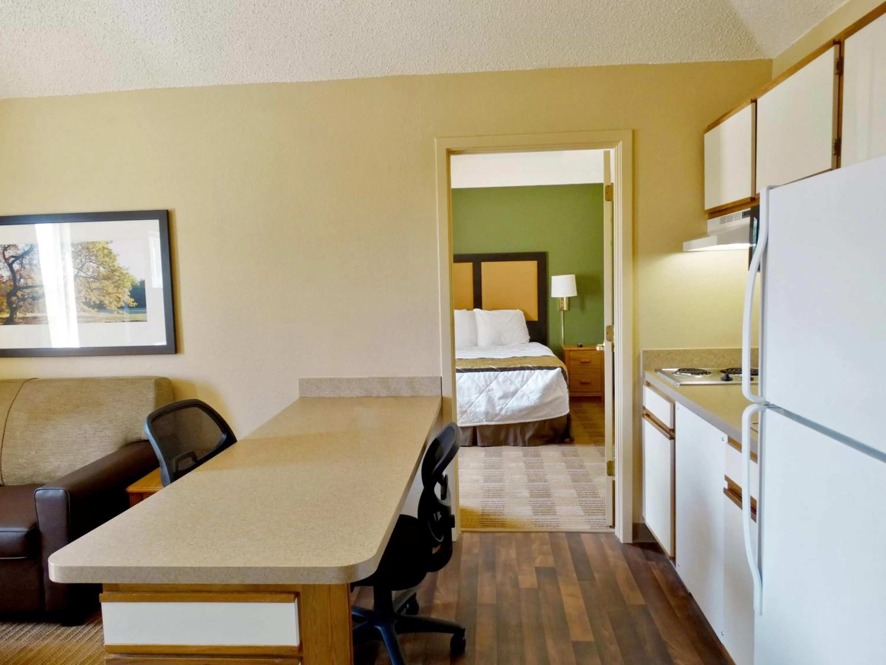 Bed in Extended Stay America Suites - Philadelphia - Malvern - Swedesford Rd