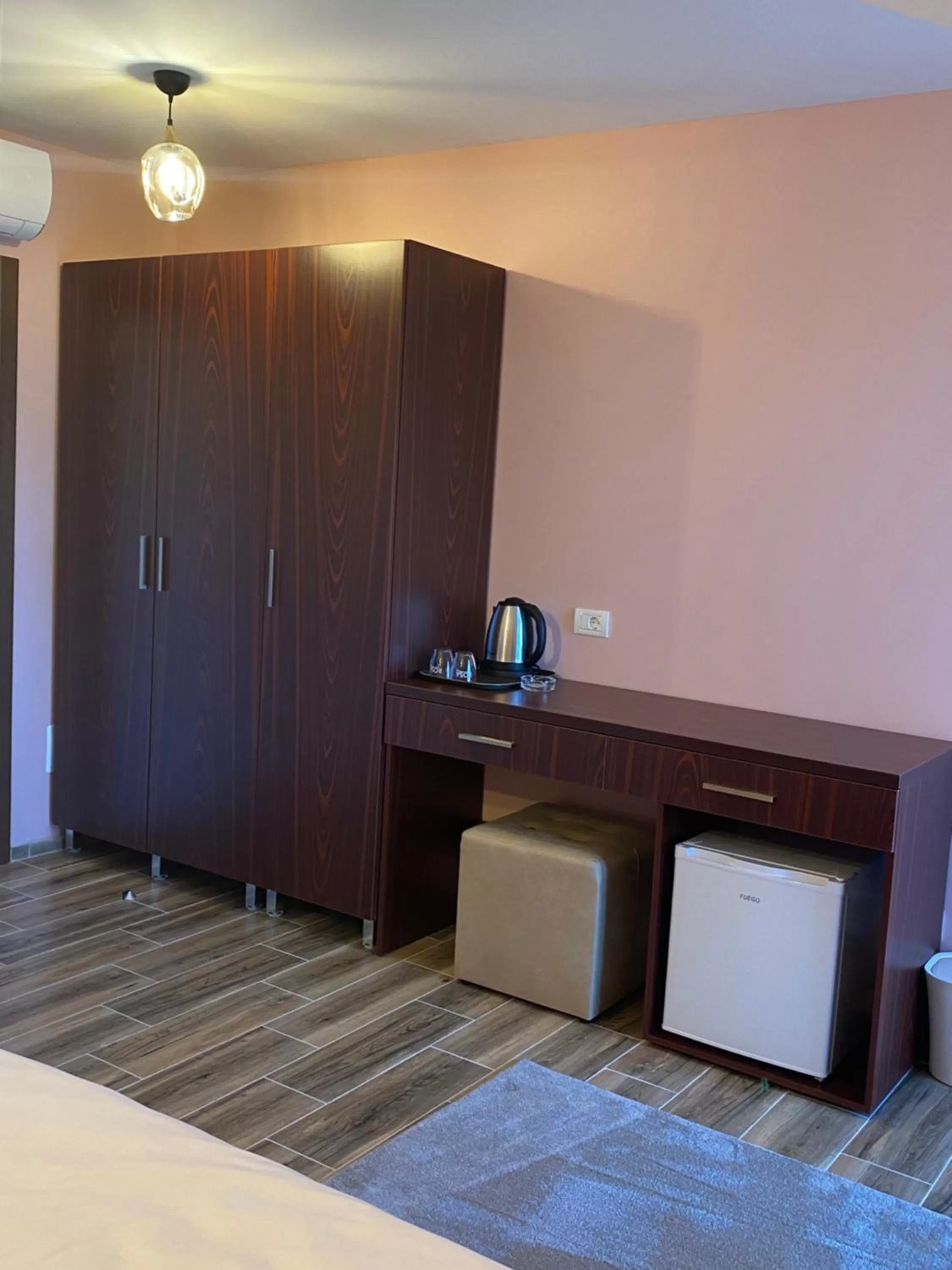 TV/Entertainment Center in Hotel Kolonja's