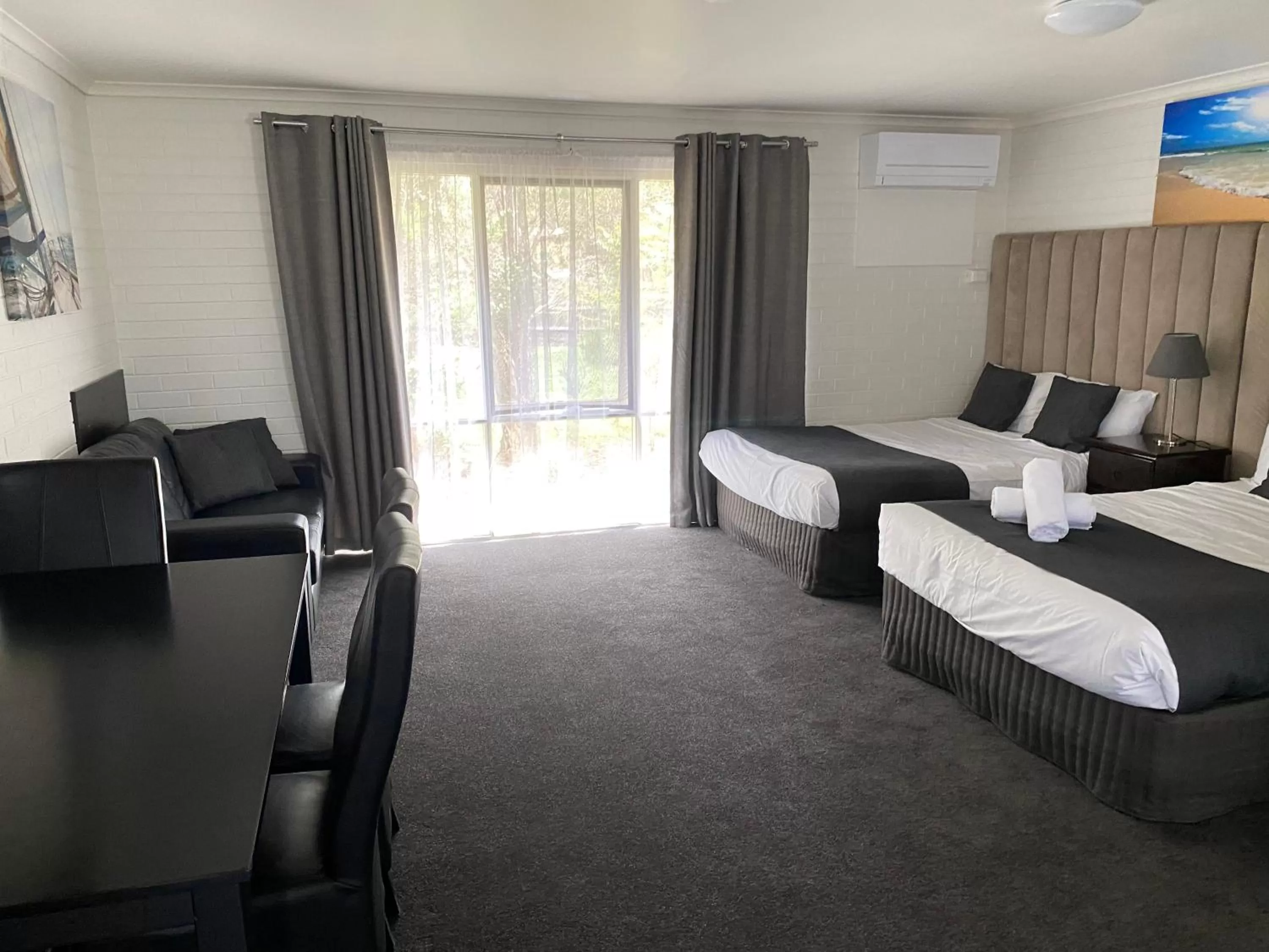 Bed in Frankston Motel