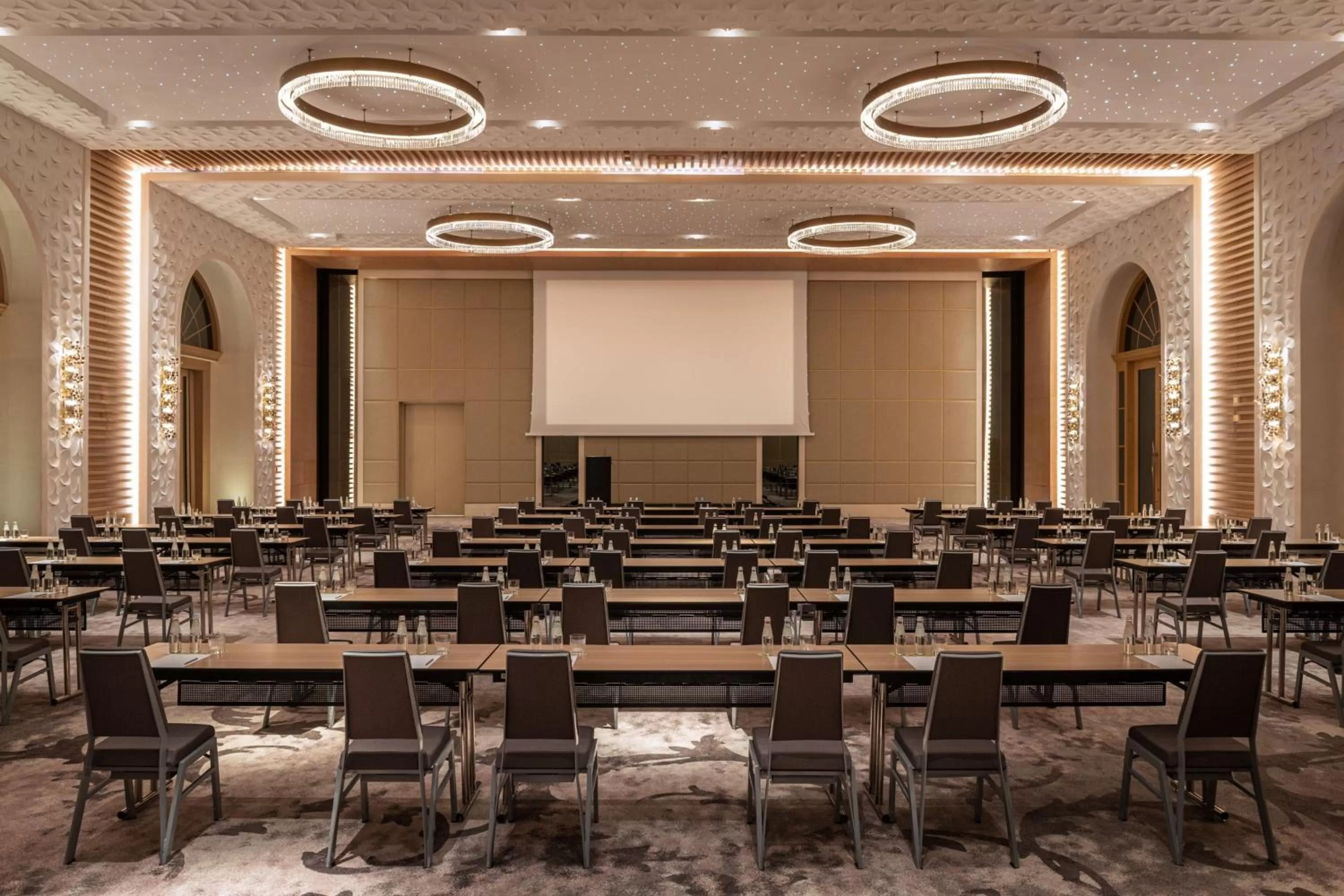 Meeting/conference room in Le Royal Méridien Place Vendôme Lusail