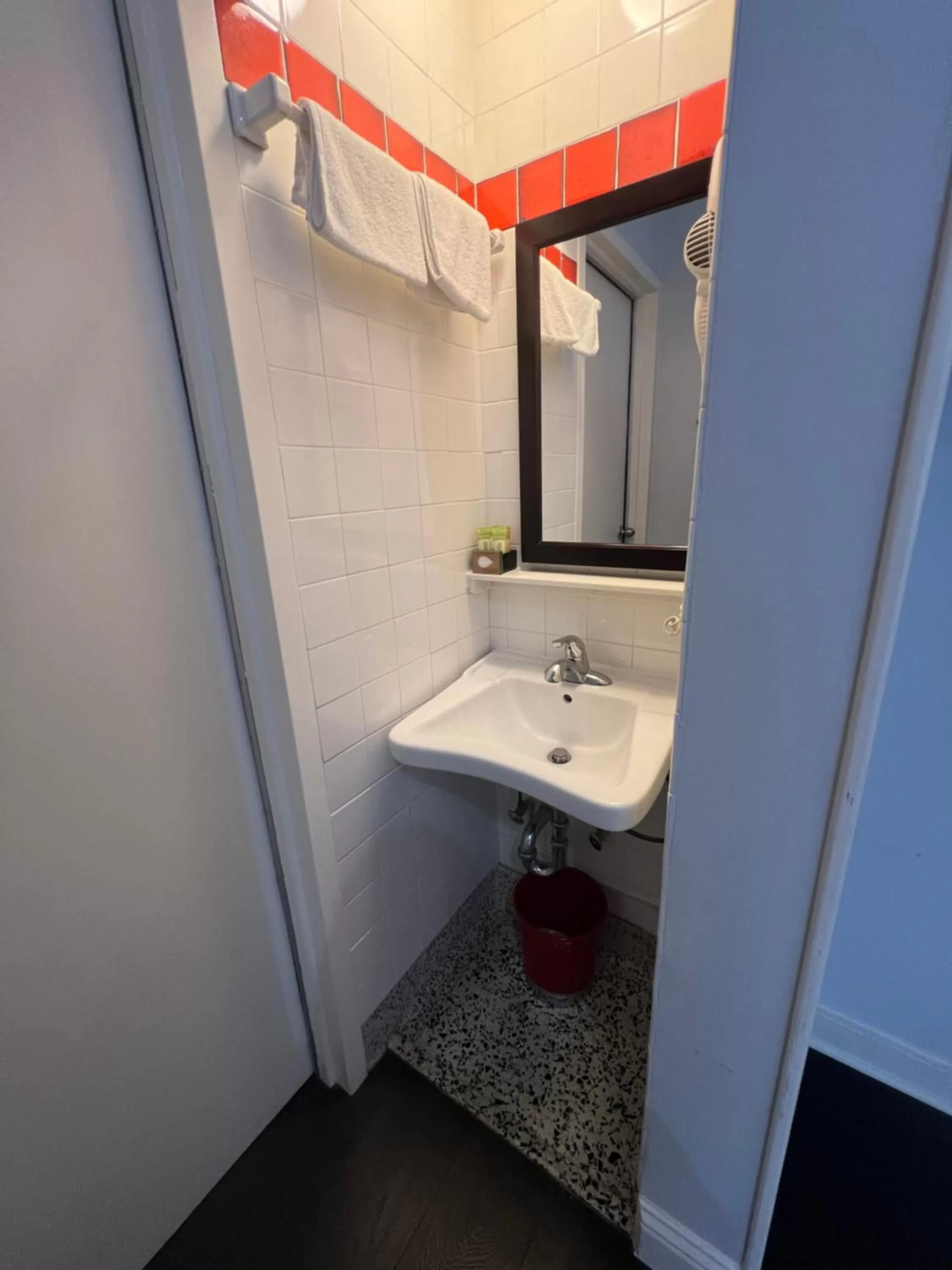 Bathroom in Touchstone Hotel - City Center