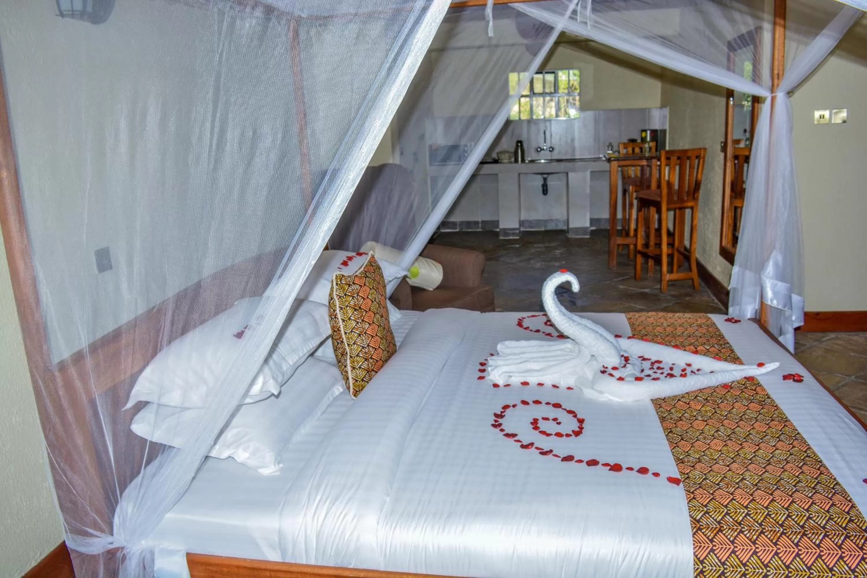 Bed in Mwanzo Lodge