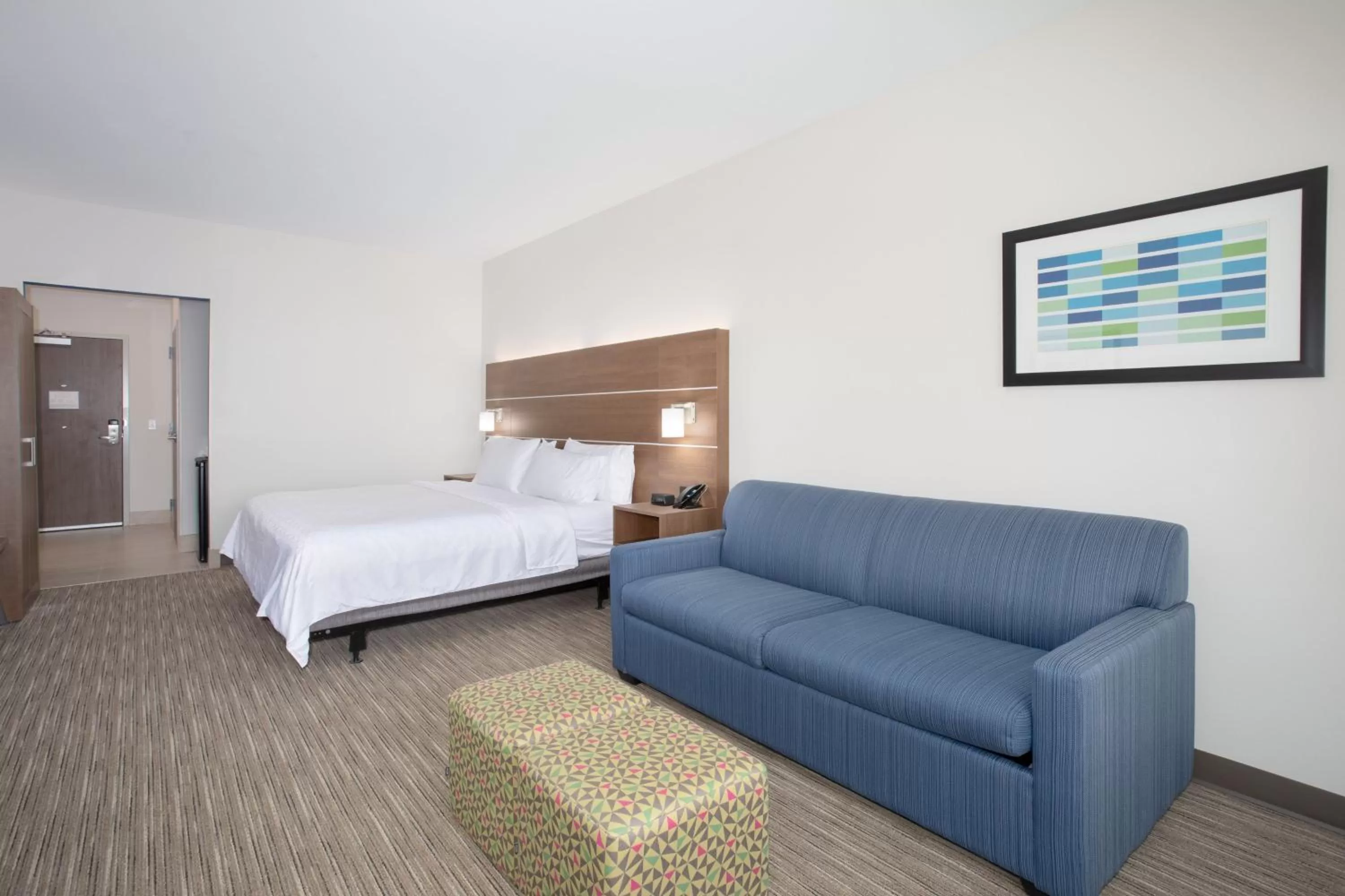 Photo of the whole room, Bed in Holiday Inn Express & Suites - Goodland I-70 by IHG