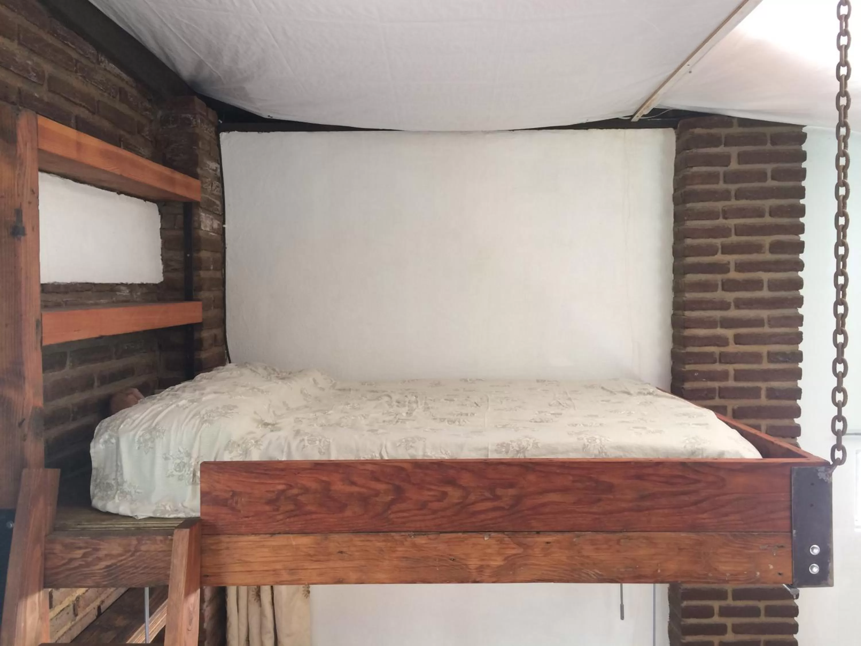 Bed in B&B Oui Madame