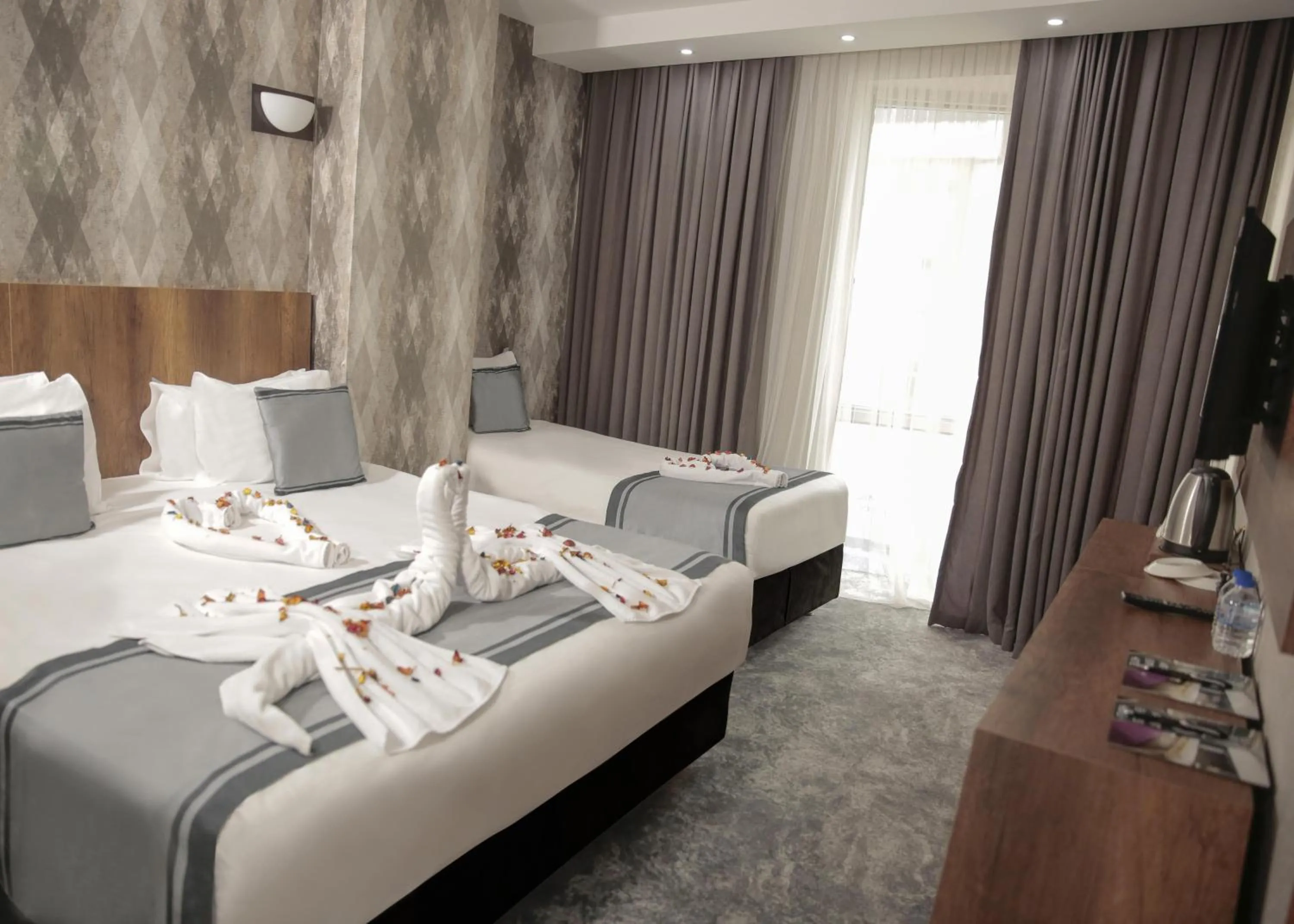 View (from property/room), Bed in Istanbul Airport Express Hotel