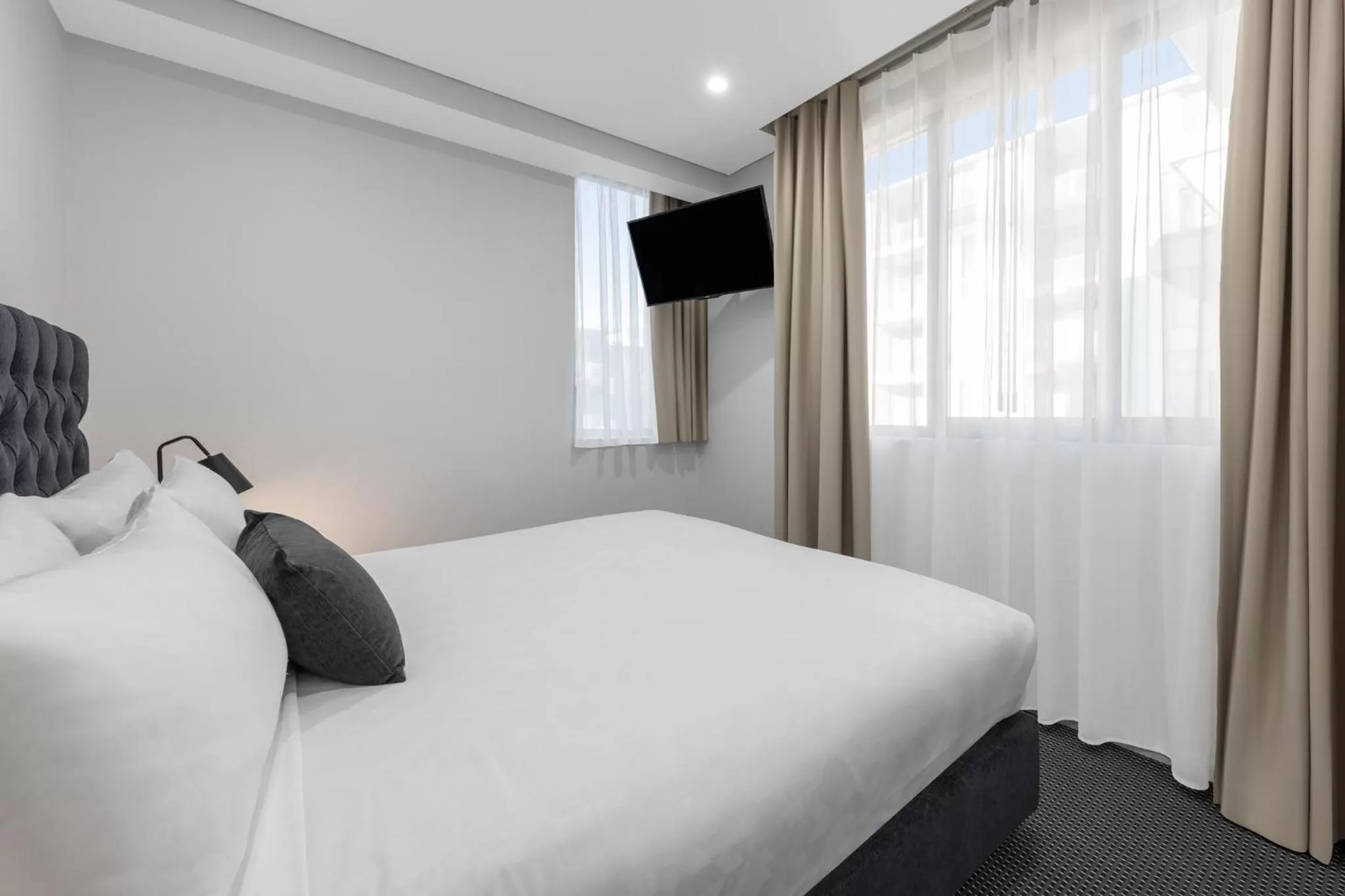 Bedroom, Bed in Meriton Suites North Ryde