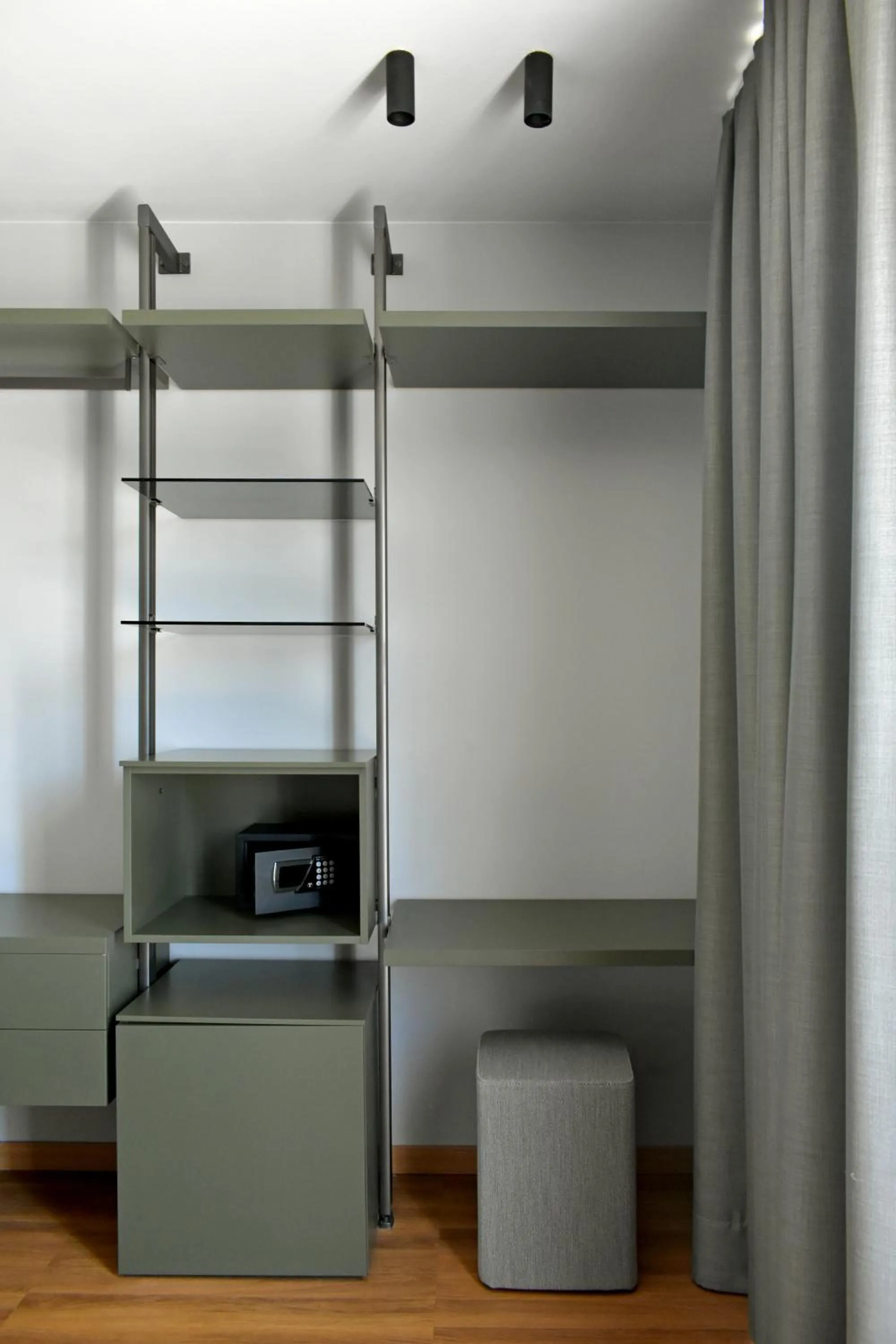 wardrobe in Hotel Marolda