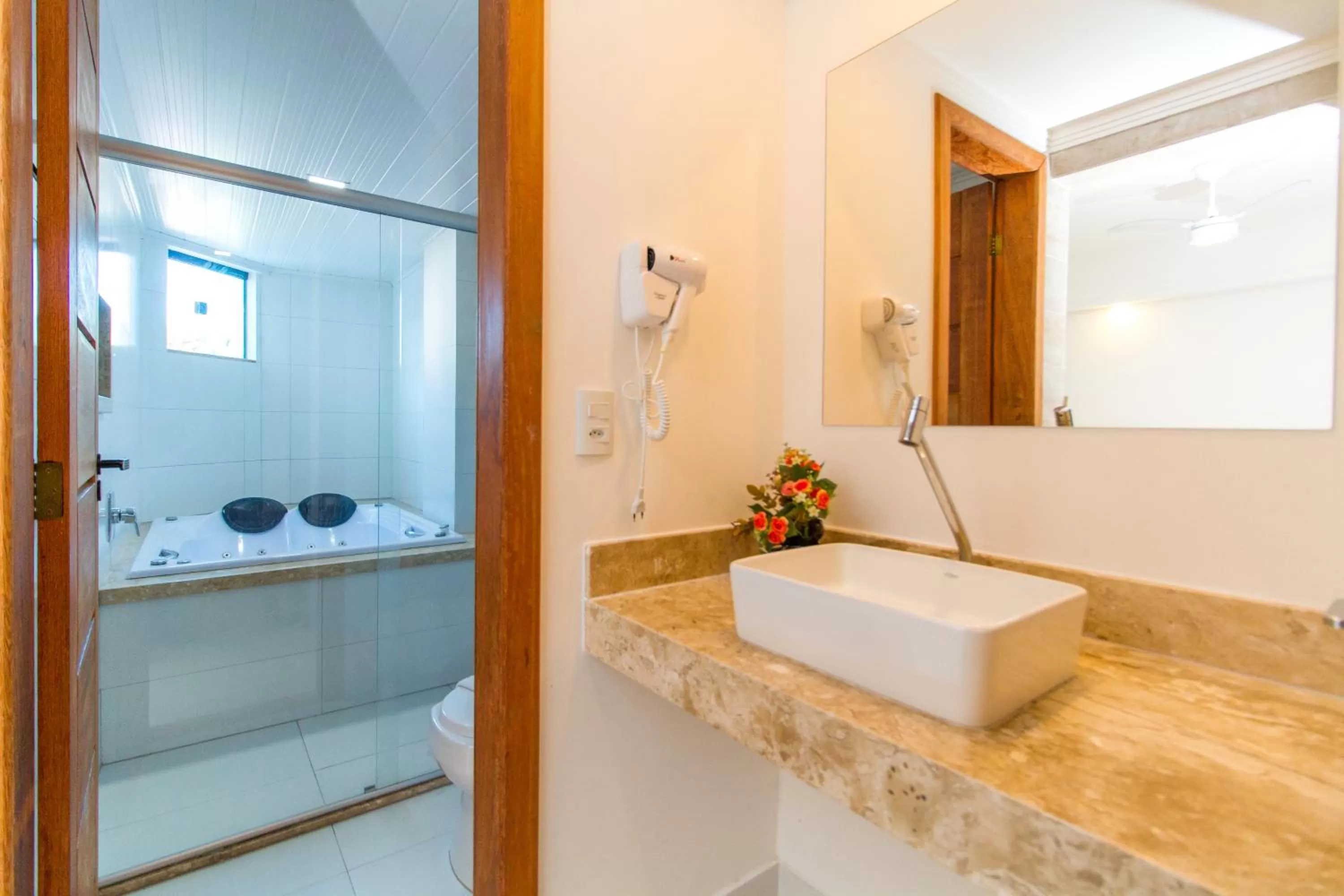 Bathroom in Portal Beach - Rede Soberano