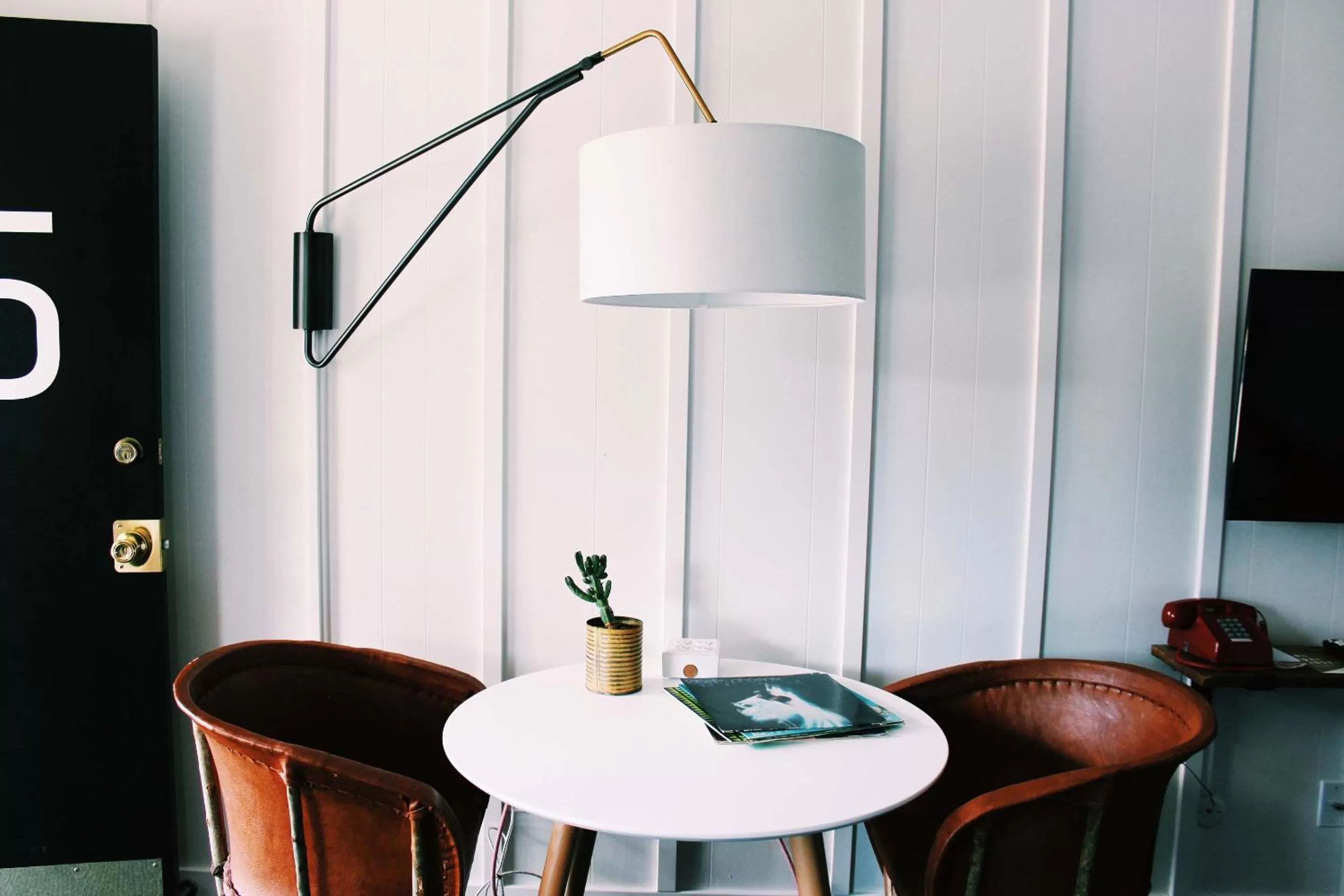 Seating area in Amigo Motor Lodge