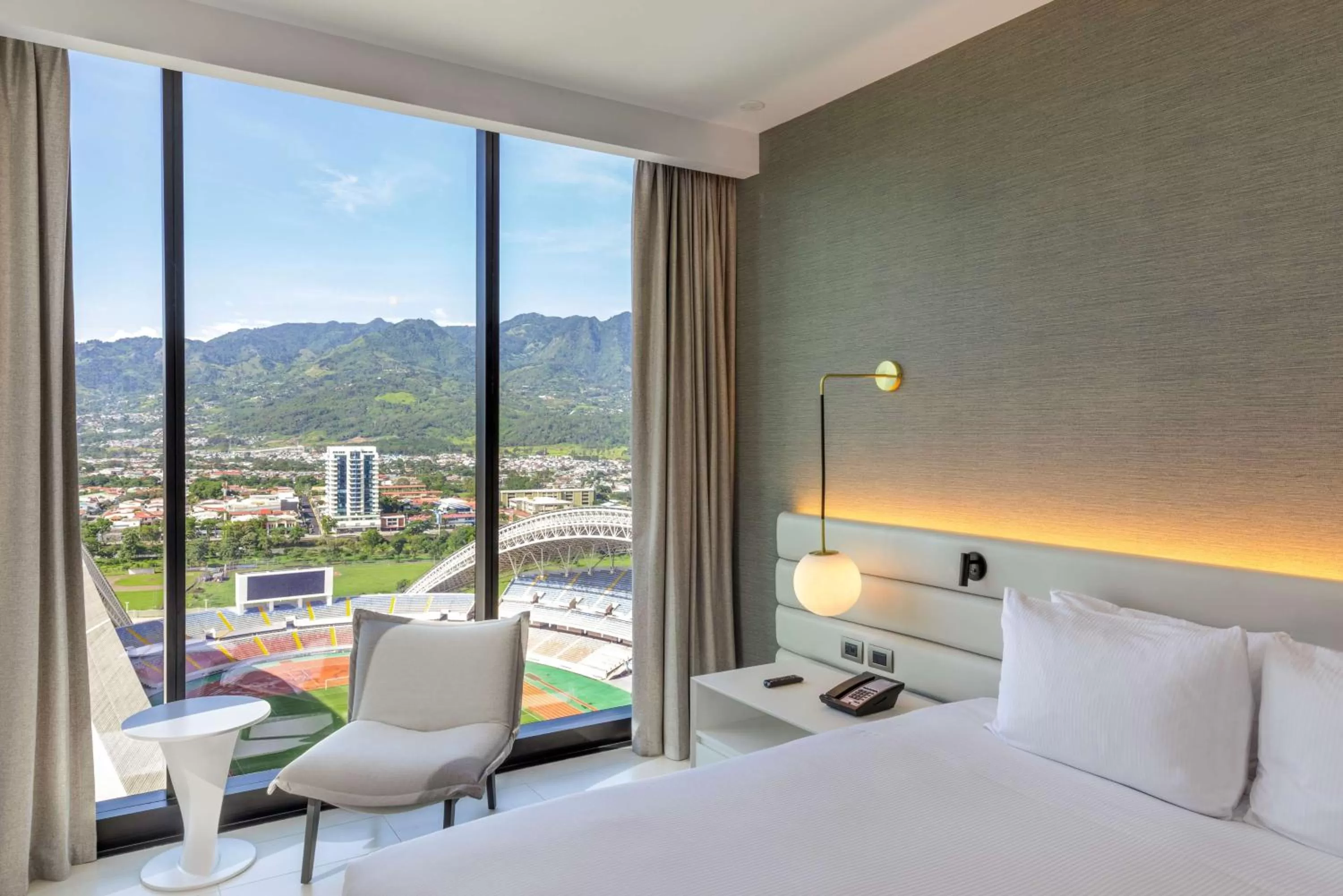 Bed in Hilton San Jose La Sabana