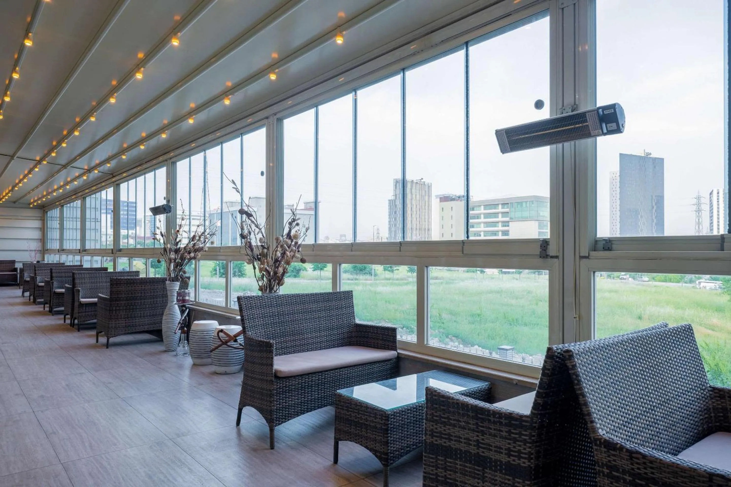 Restaurant/places to eat in Clarion Hotel Istanbul Mahmutbey