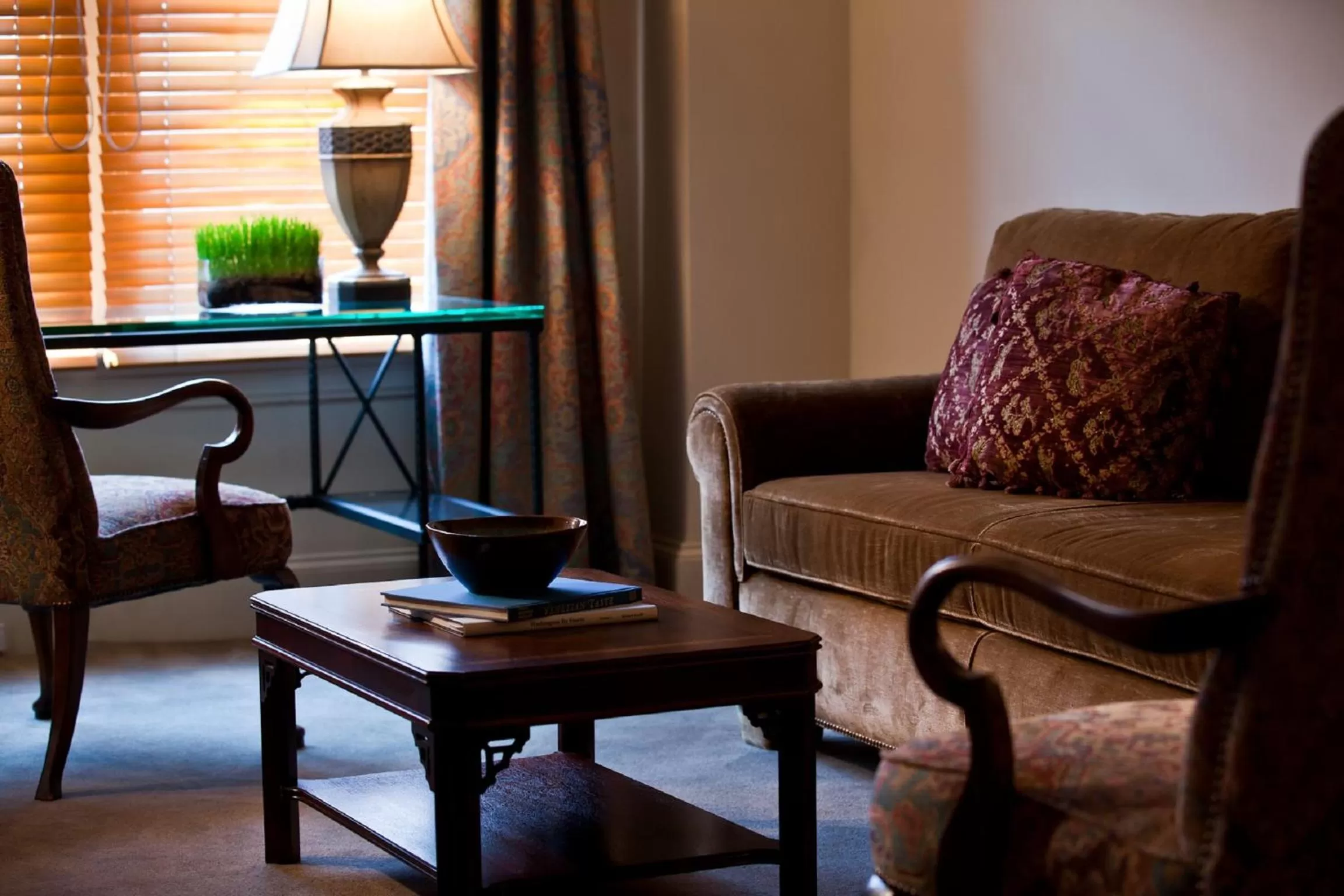 Decorative detail in Hotel Lombardy