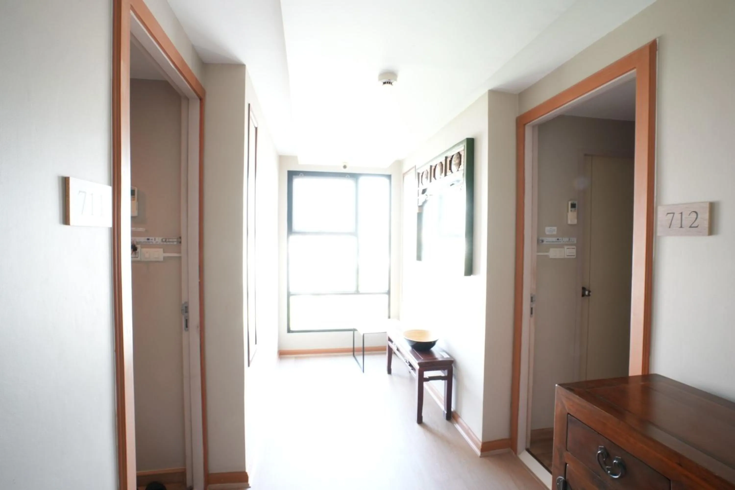 Living room in Baan Tanwa - MRT Ratchadapisek Exit 1 or 2