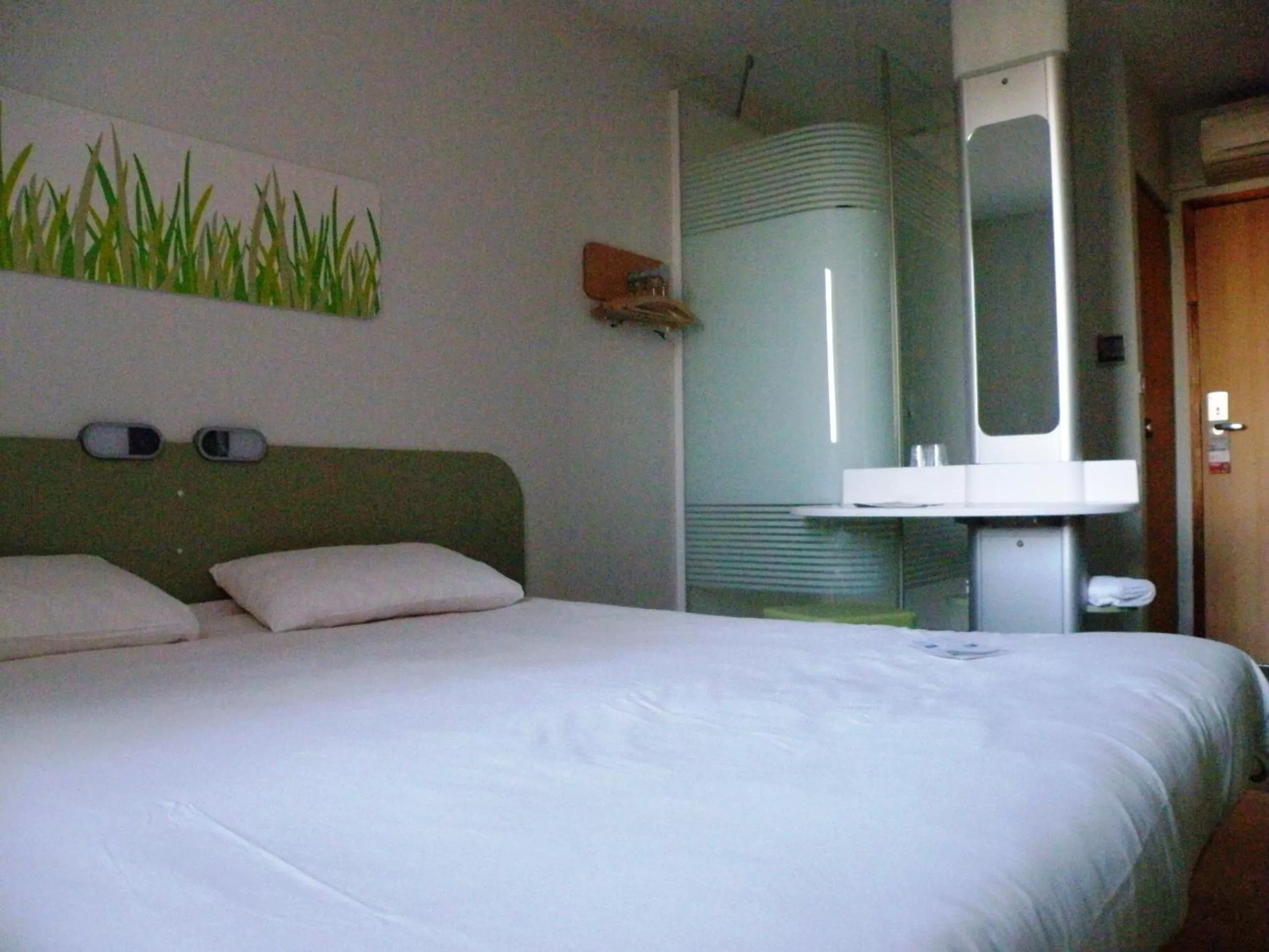 Bed in ibis budget Montauban Les Chaumes