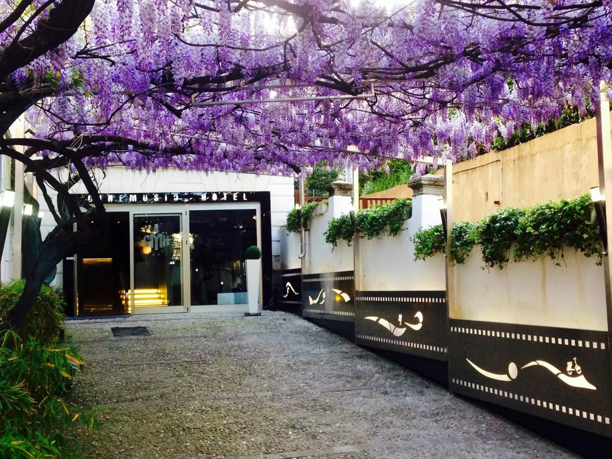 Property building in Best Western Cinemusic Hotel