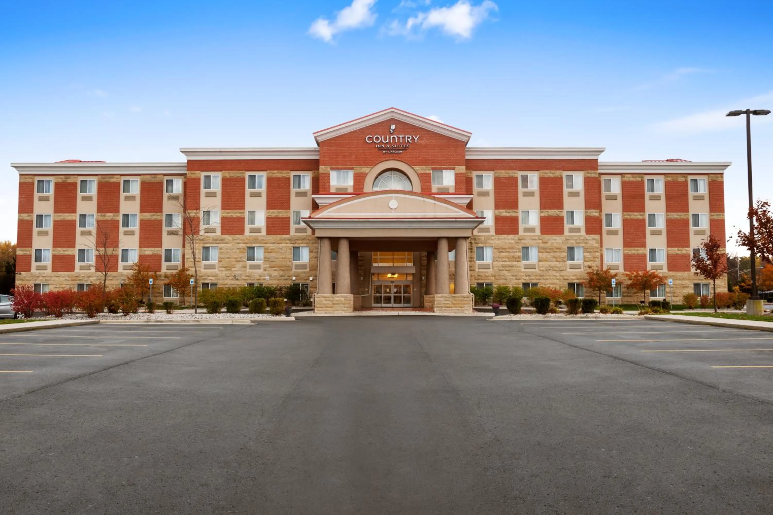 Property building in Country Inn & Suites by Radisson, Dearborn, MI