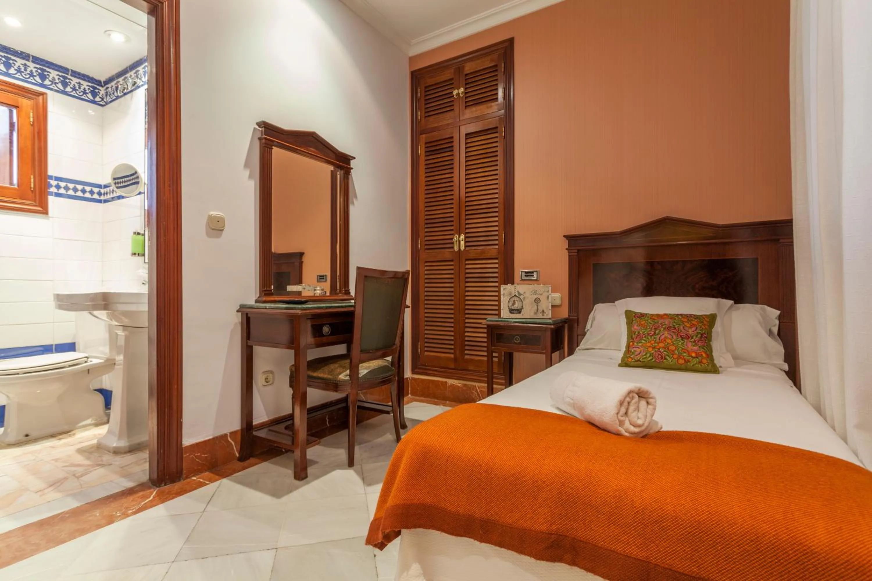 Photo of the whole room, Bed in Hotel Baco