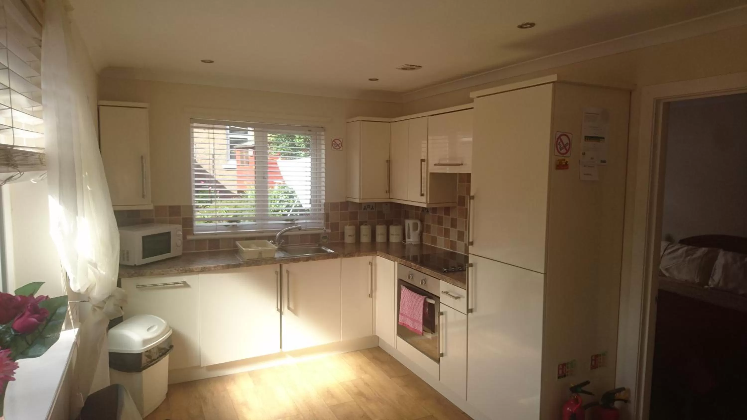 Kitchen or kitchenette in Glenfern Guest House and a separate Cottage with its own private hot tub