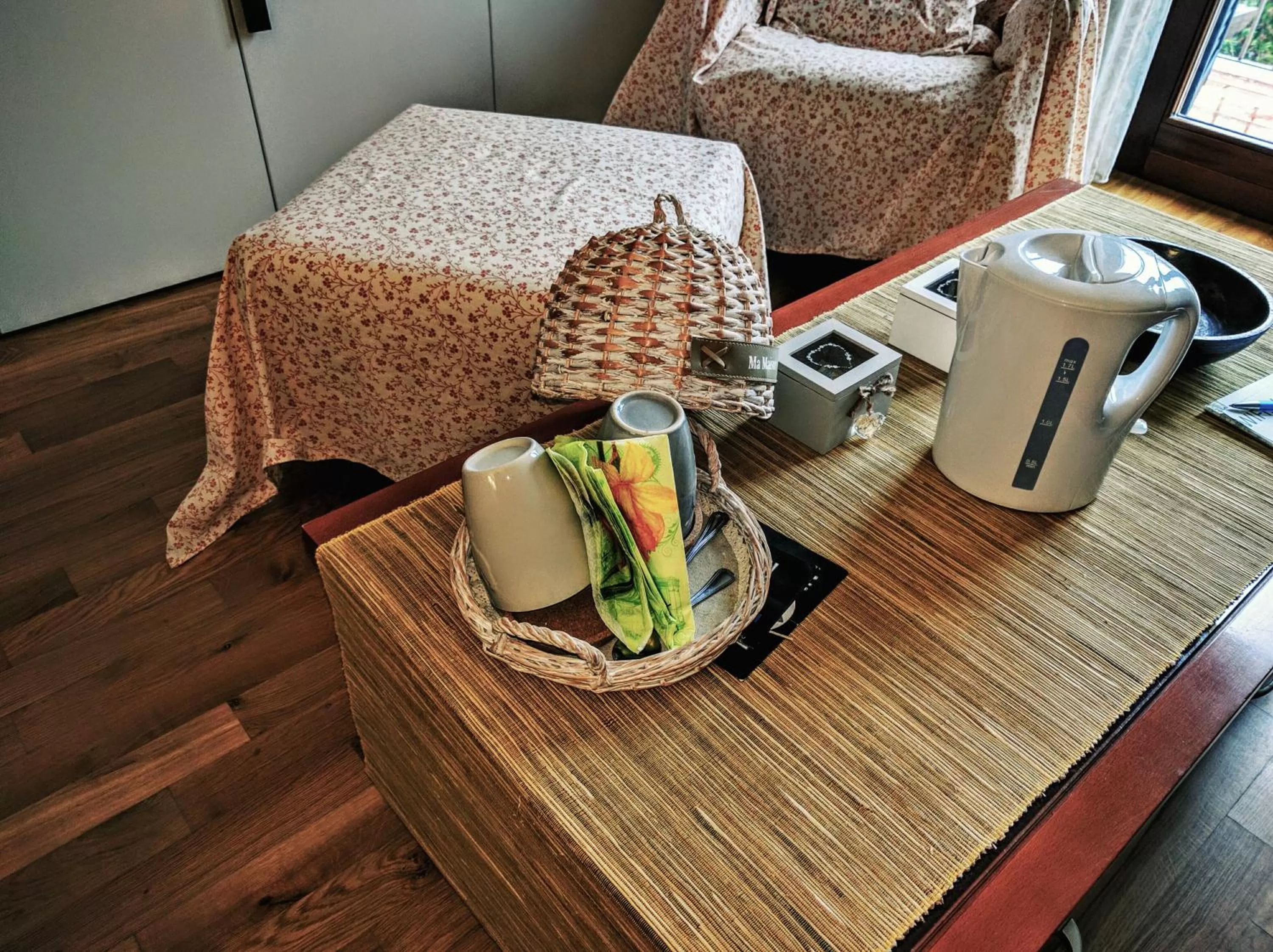 Coffee/tea facilities, Bed in Sally's B&B