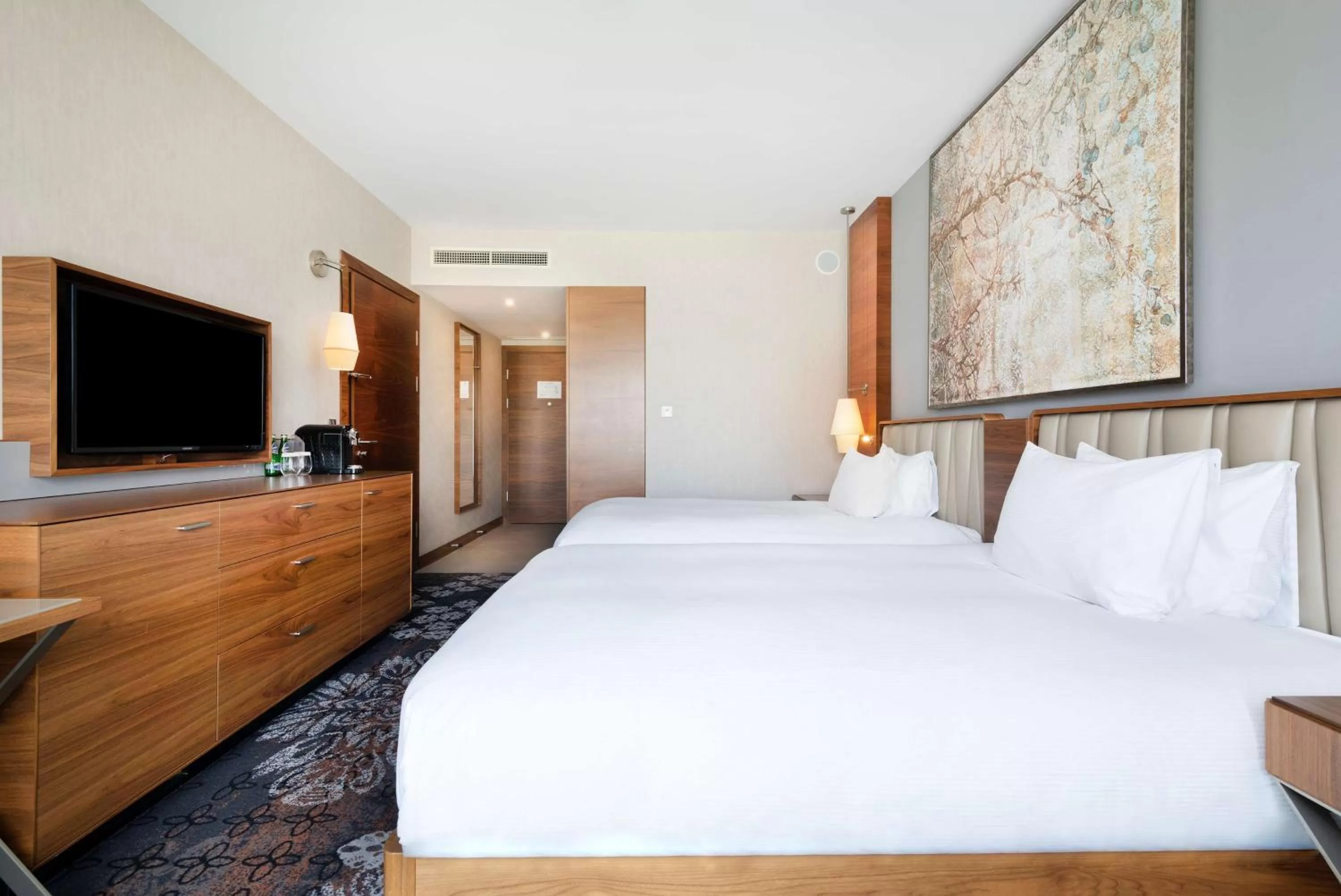 Bed in DoubleTree by Hilton Krakow Hotel & Convention Center