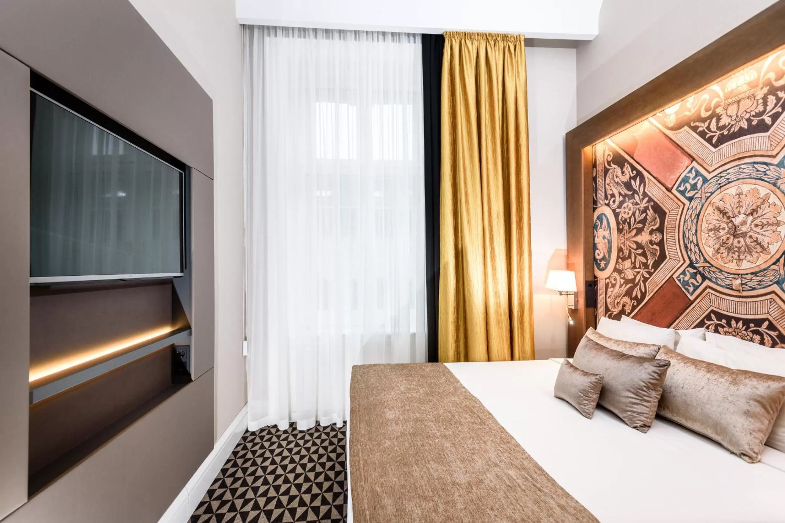 Bedroom, Bed in Hotel Moments Budapest by Continental Group