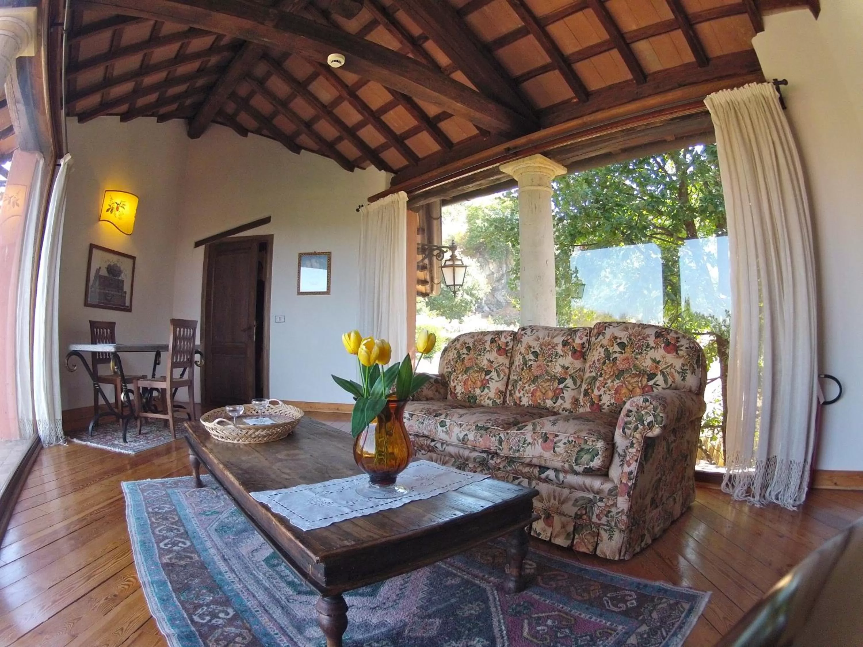 Communal lounge/ TV room, Seating Area in Antica Pietrara B&B