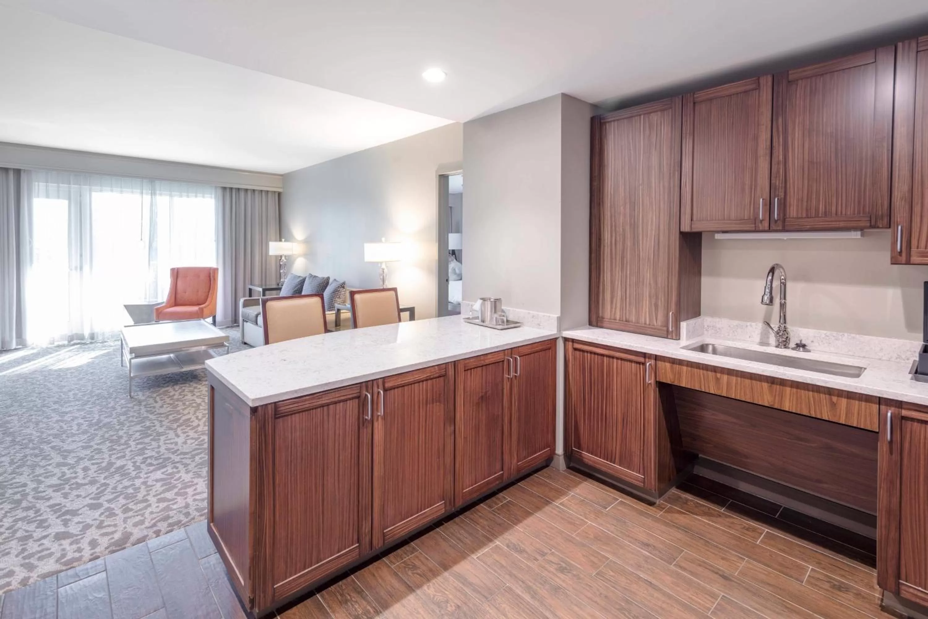 Kitchen or kitchenette in Auburn Marriott Opelika Resort & Spa at Grand National
