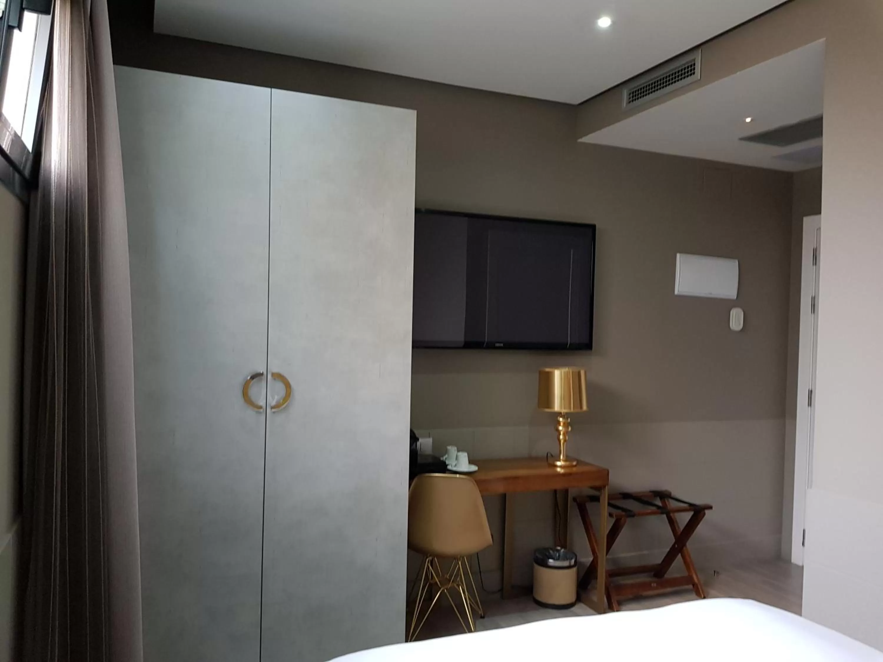 TV and multimedia, Bed in Hotel Art Santander