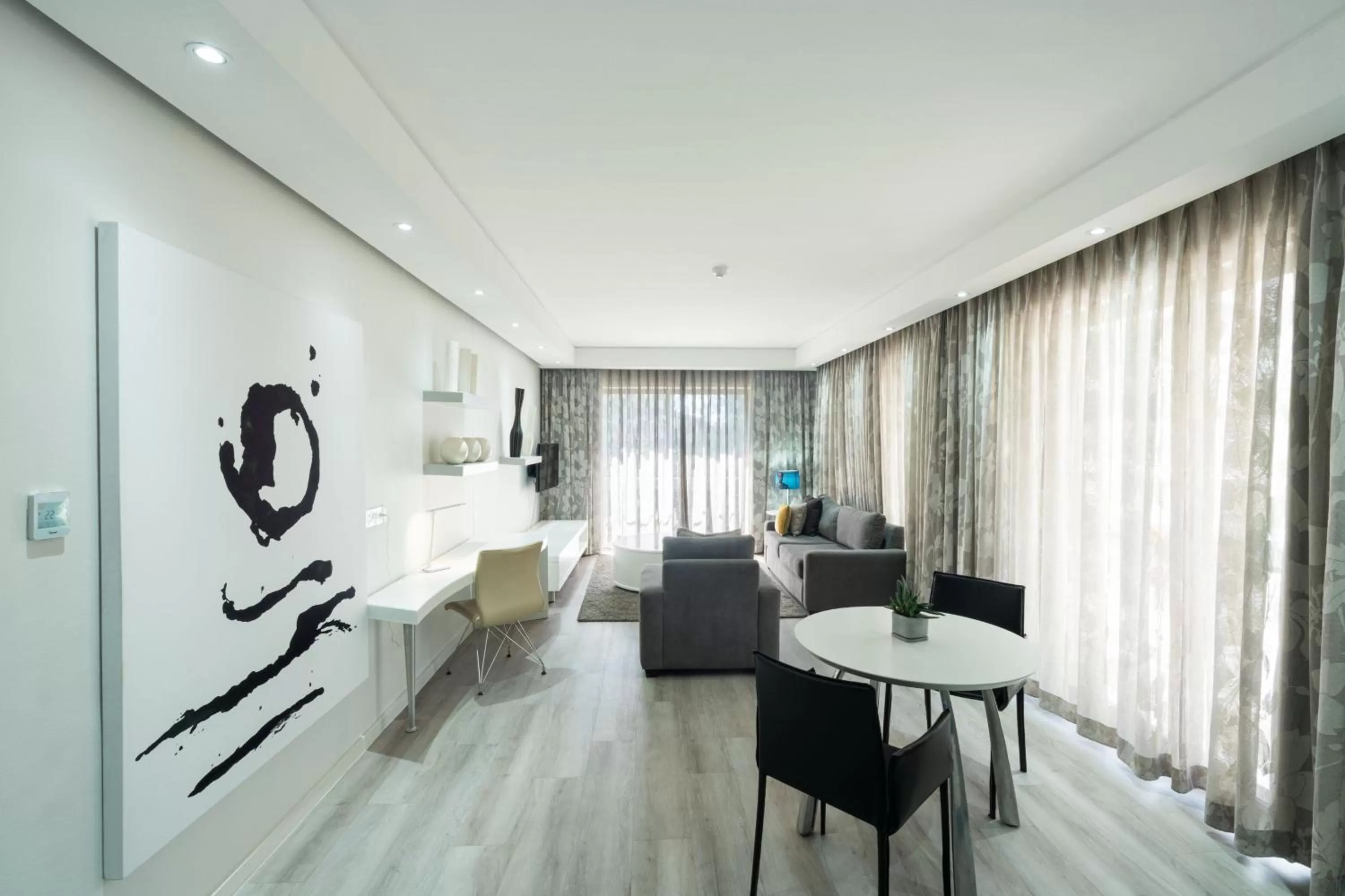 Photo of the whole room in Protea Hotel by Marriott Cape Town North Wharf