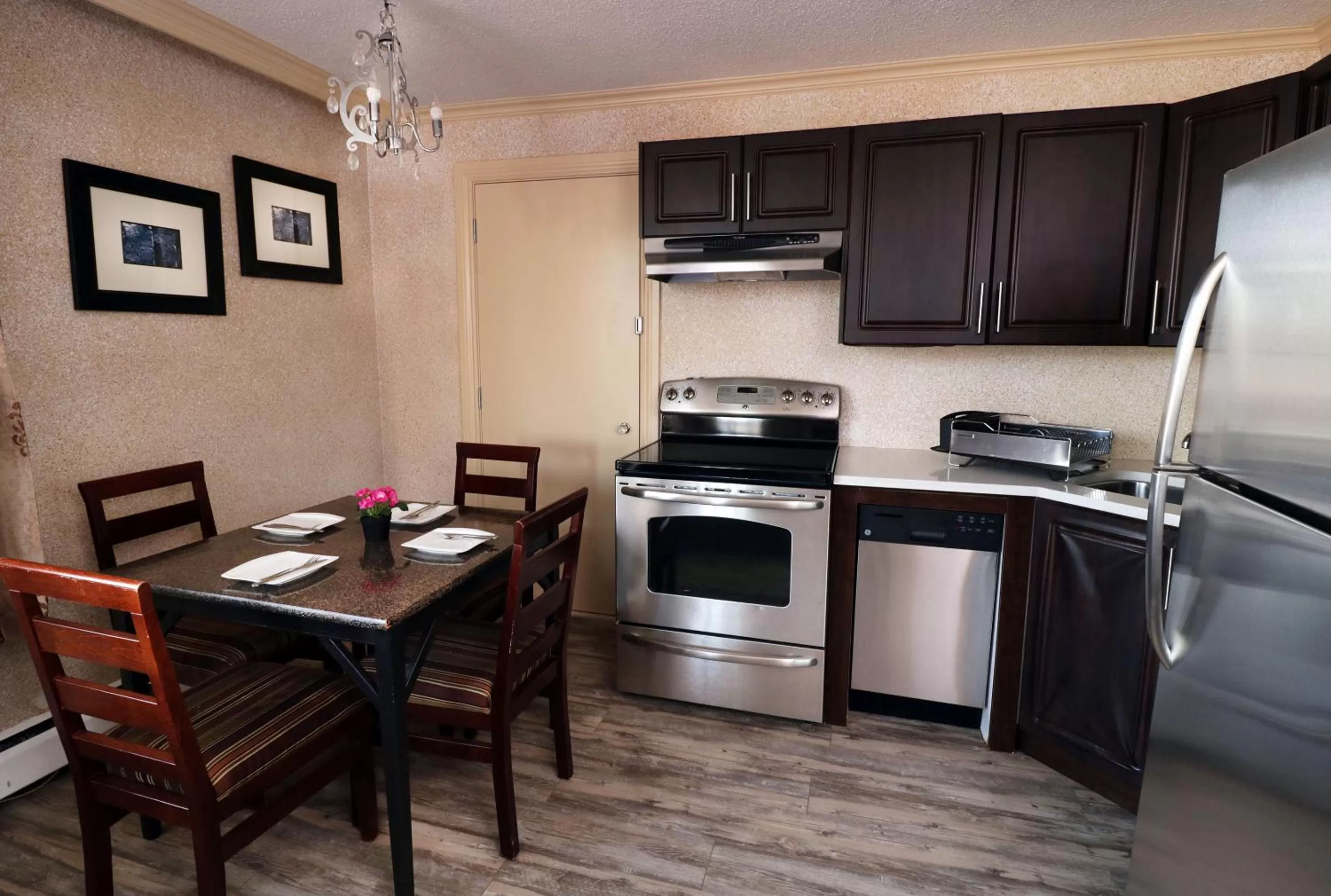 Coffee/tea facilities in Divya Sutra Suites on Robson Downtown Vancouver