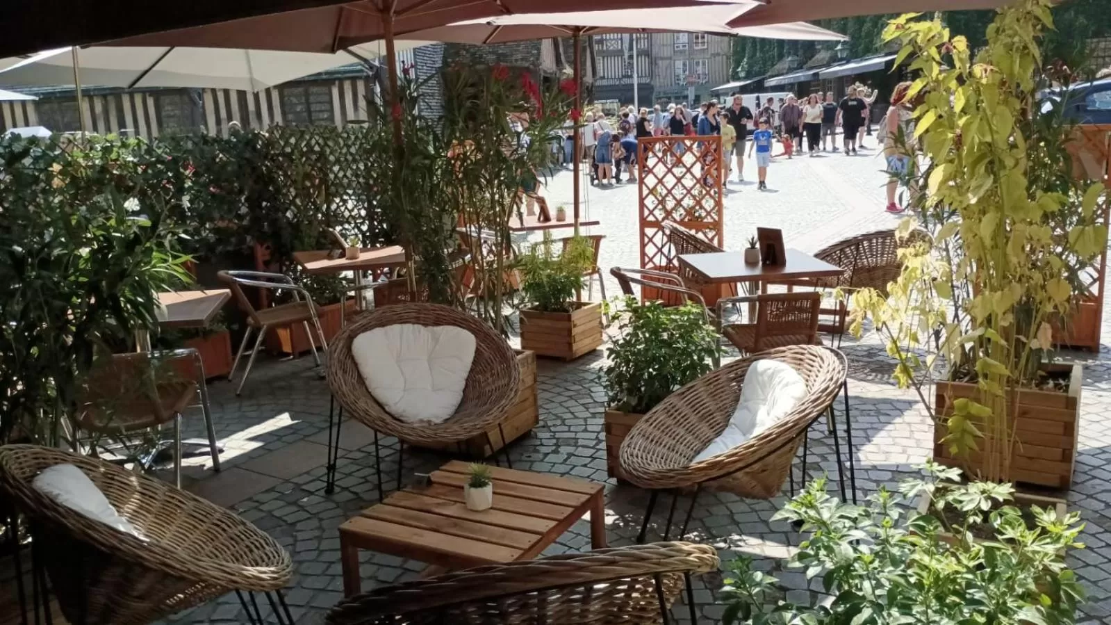 Restaurant/places to eat in La maison père camembert