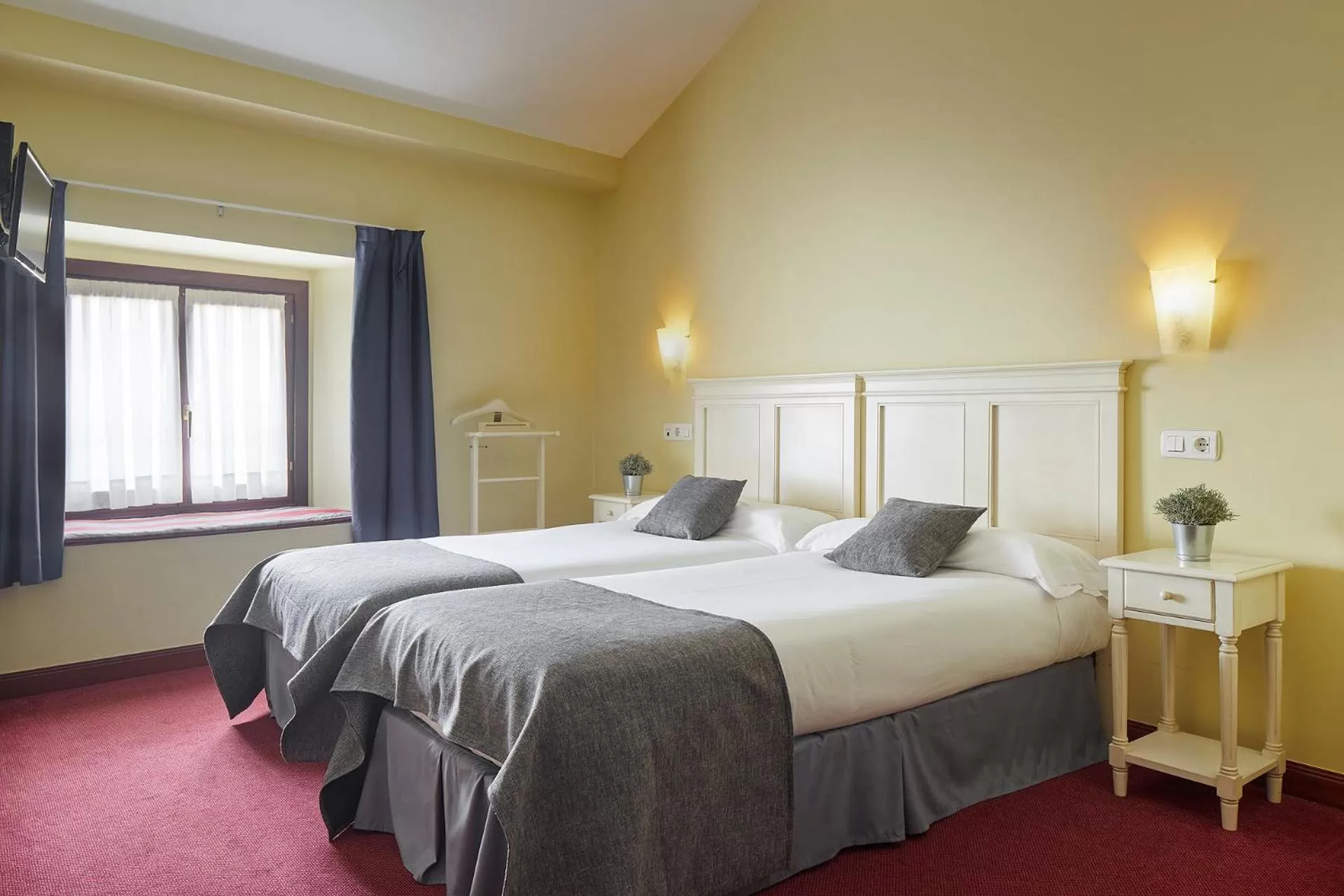 Bed in IRAIPE Ongi Hotel Auto Check-in