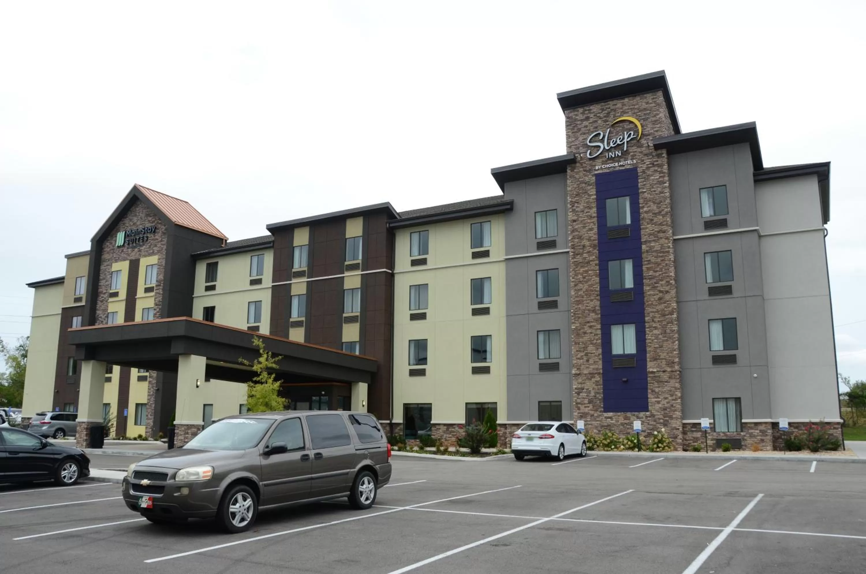 Property building in MainStay Suites Bowling Green North