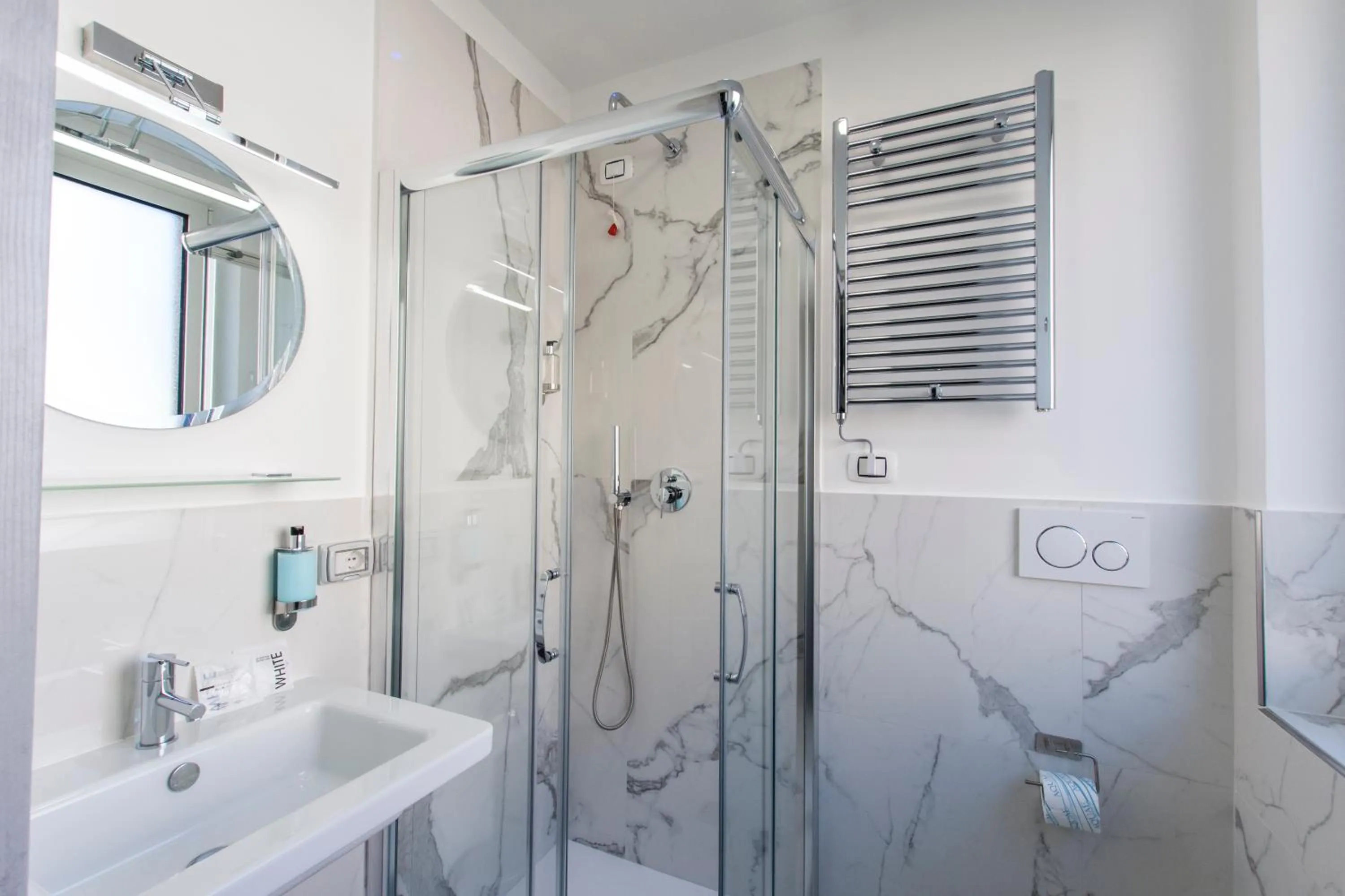 Bathroom in Regolo Rooms Vaticano