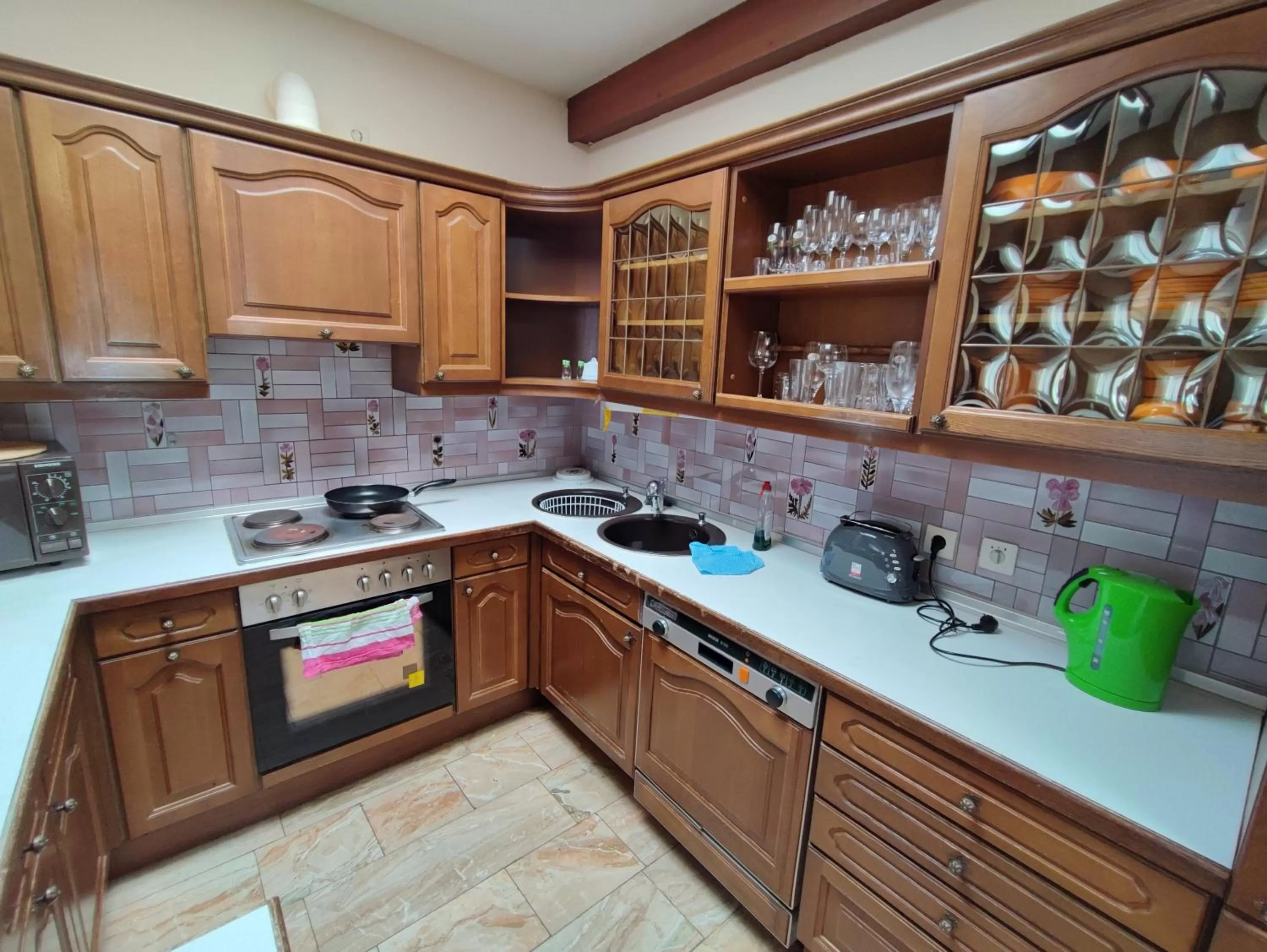 Kitchen or kitchenette, Kitchen/Kitchenette in HOTEL Schiff