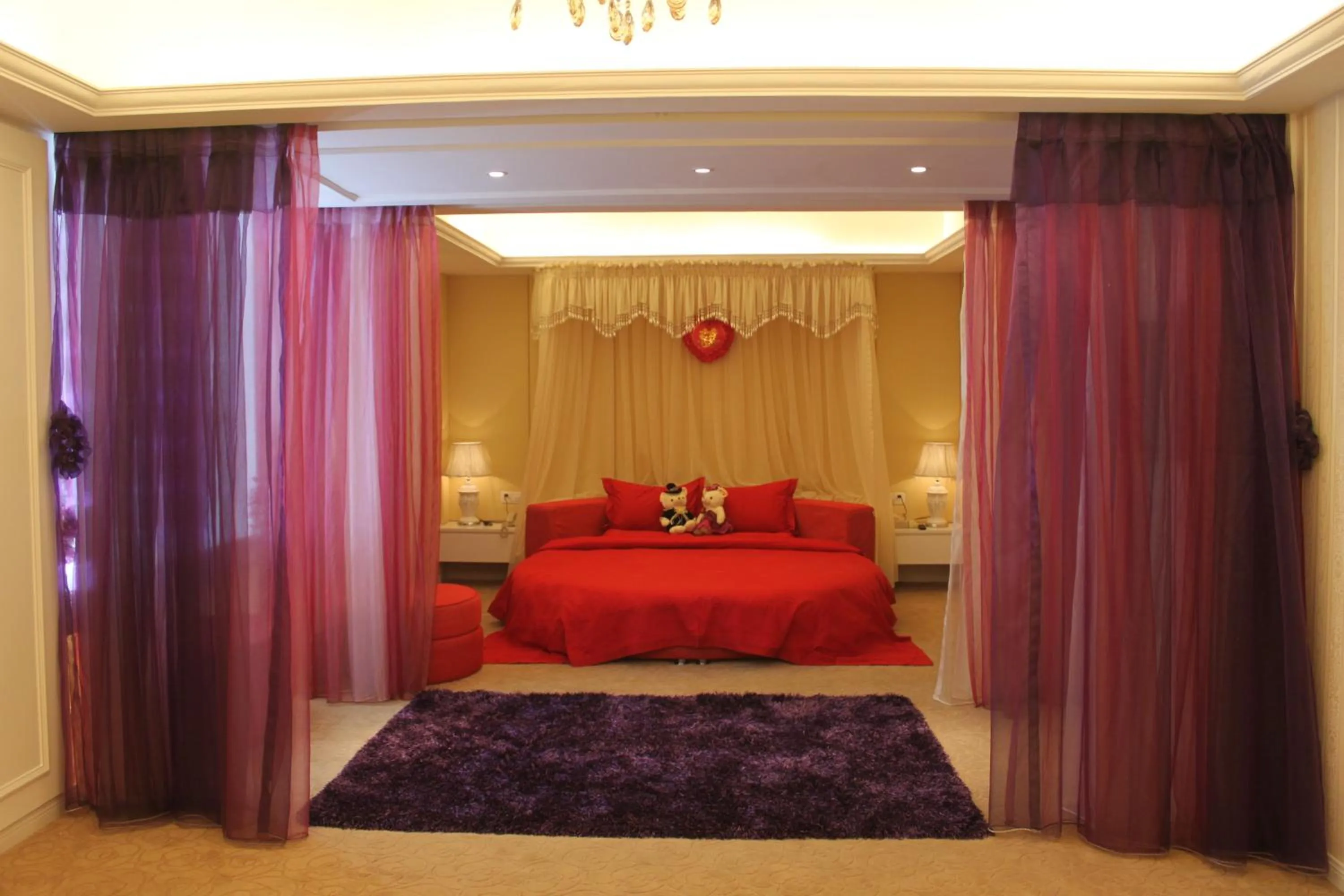 Bedroom, Bed in Zhengzhou Yuehai Hotel