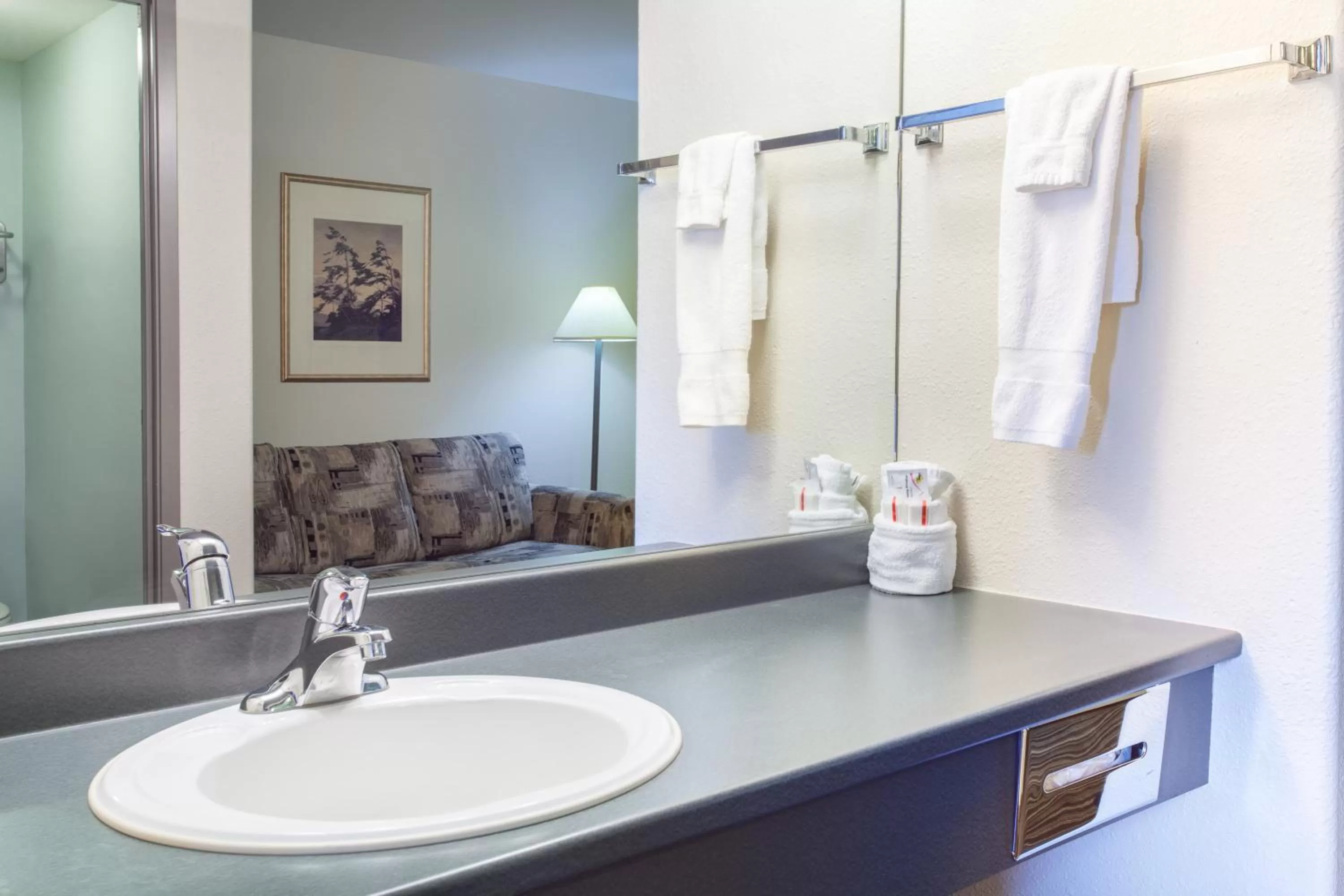 One-Bedroom Queen Suite - Non-Smoking in Super 8 by Wyndham Truro NS