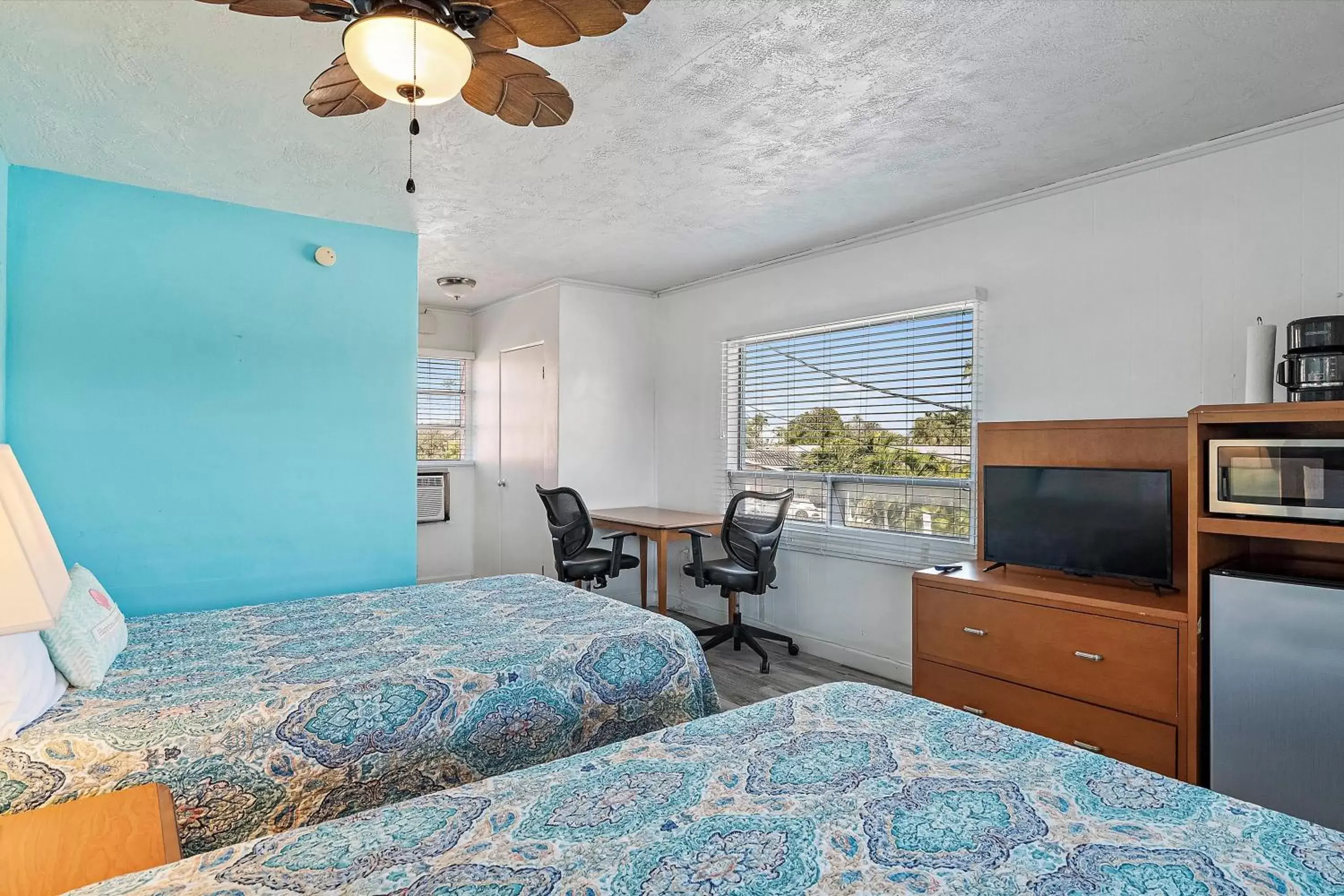 Standard Room with Two Double Beds in Malibu Resort Motel Standard Room with Two Double Beds in Malibu Resort Motel