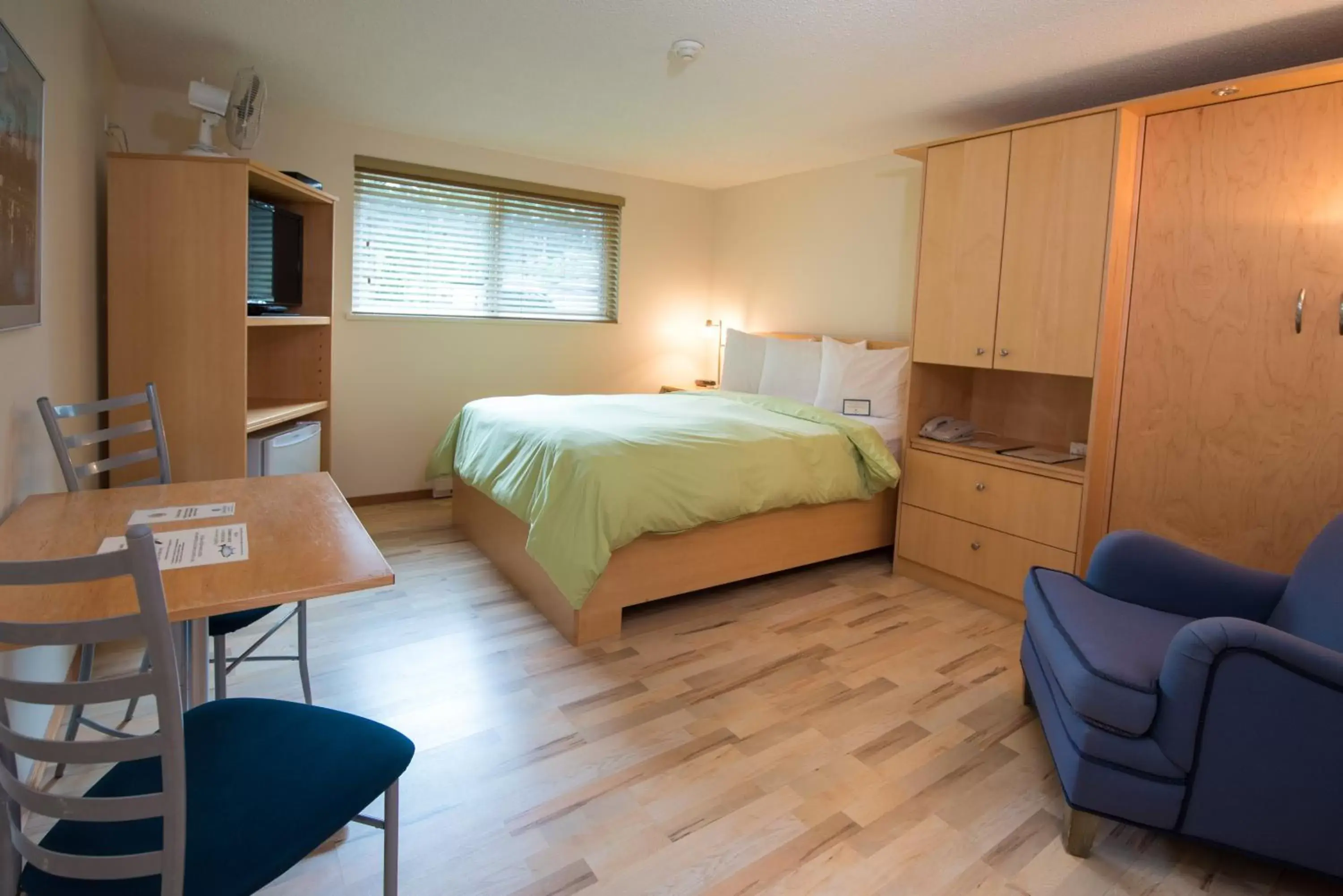 Queen Room in Ocean Resort Queen Room in Ocean Resort